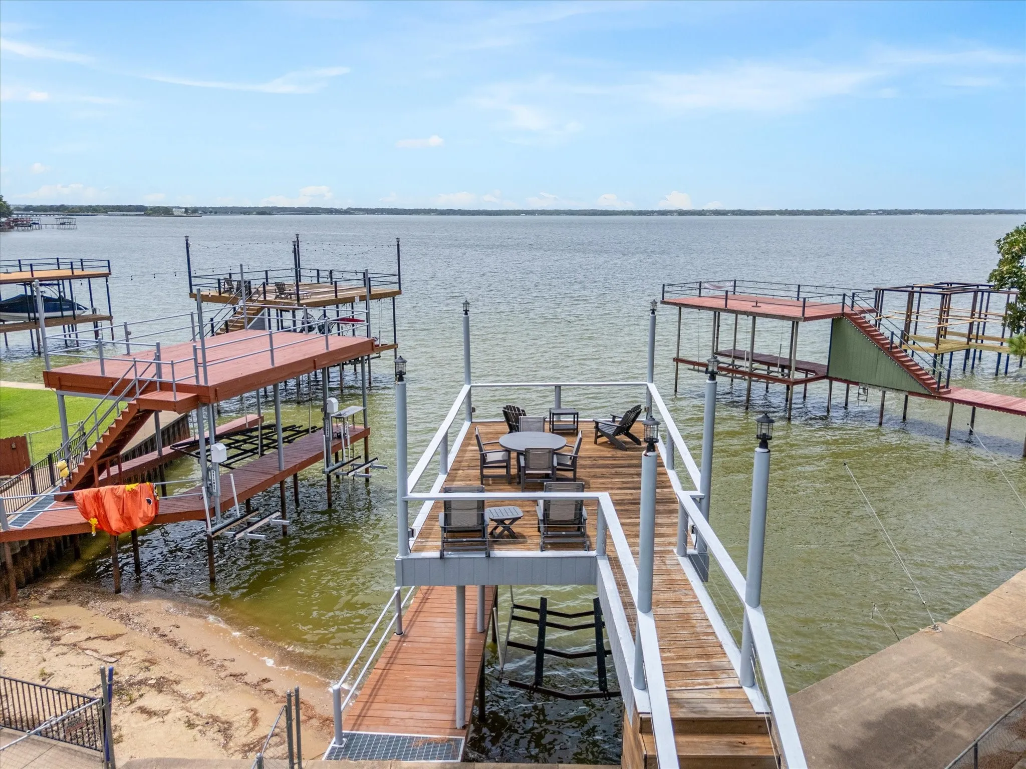 Single Family Residence For Sale in Henderson County , 130 Harbor Drive, Gun Barrel City, Texas 75156, 3 Bedroom, 4 Bathroom, 2 Garage spaces, 2,910 Sqft, built in 2019, mls#21332713, Real Estate Agent in Gun Barrel City, Homes For Sale in Henderson county, Homes For Sale in Gun Barrel City, Realtor in Gun Barrel City Texas, Real Estate Brokerage Independent Realty Texas, Luminita Cordes Realtor
