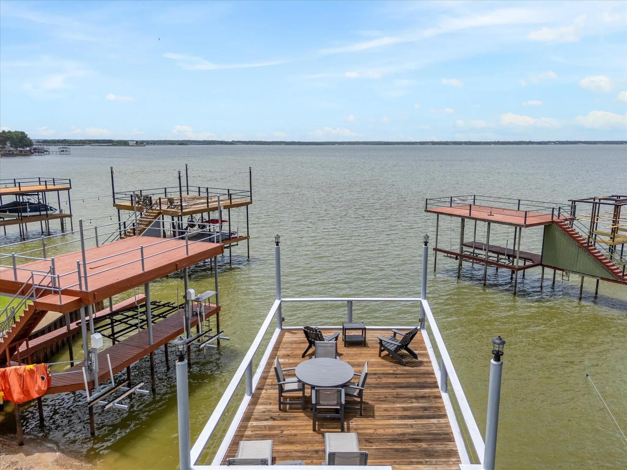 Single Family Residence For Sale in Henderson County , 130 Harbor Drive, Gun Barrel City, Texas 75156, 3 Bedroom, 4 Bathroom, 2 Garage spaces, 2,910 Sqft, built in 2019, mls#21332713, Real Estate Agent in Gun Barrel City, Homes For Sale in Henderson county, Homes For Sale in Gun Barrel City, Realtor in Gun Barrel City Texas, Real Estate Brokerage Independent Realty Texas, Luminita Cordes Realtor