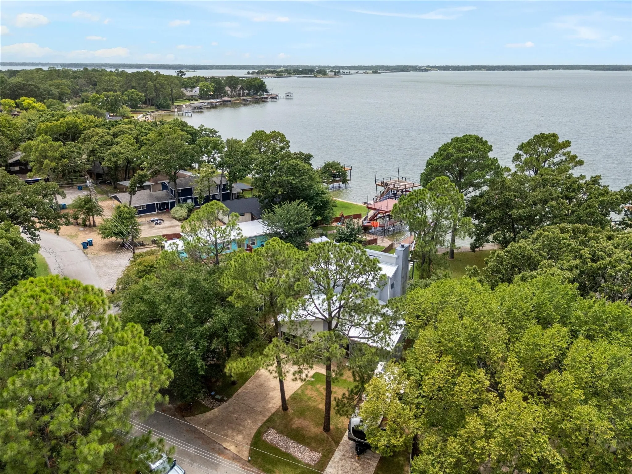Single Family Residence For Sale in Henderson County , 130 Harbor Drive, Gun Barrel City, Texas 75156, 3 Bedroom, 4 Bathroom, 2 Garage spaces, 2,910 Sqft, built in 2019, mls#21332713, Real Estate Agent in Gun Barrel City, Homes For Sale in Henderson county, Homes For Sale in Gun Barrel City, Realtor in Gun Barrel City Texas, Real Estate Brokerage Independent Realty Texas, Luminita Cordes Realtor