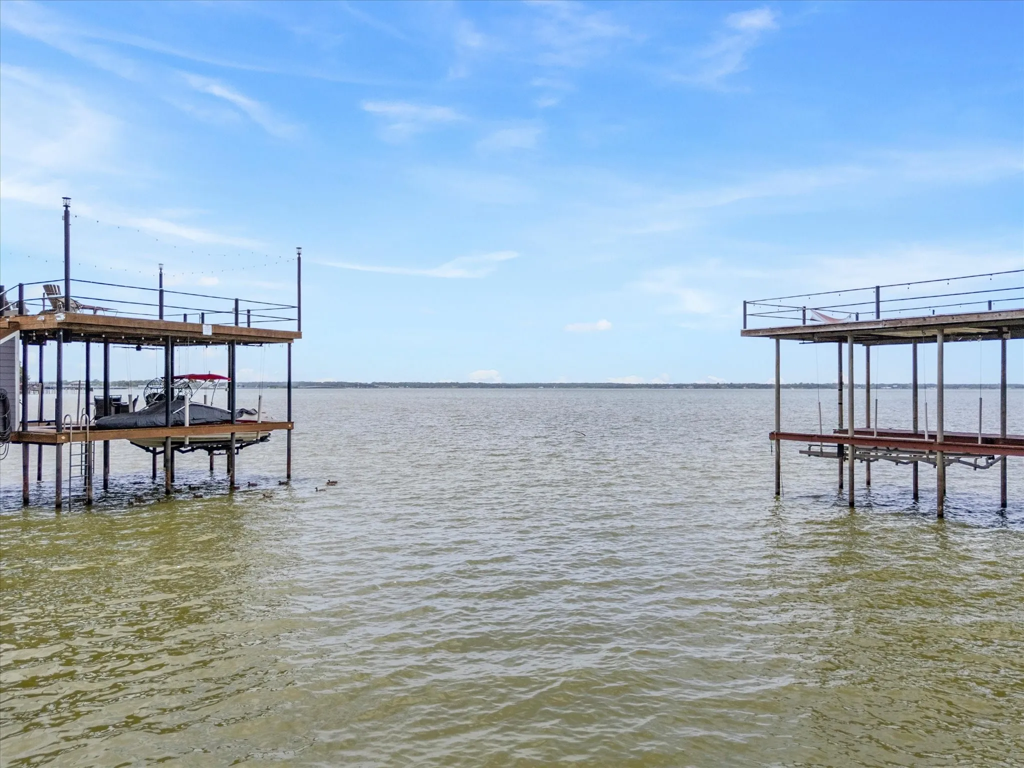 Single Family Residence For Sale in Henderson County , 130 Harbor Drive, Gun Barrel City, Texas 75156, 3 Bedroom, 4 Bathroom, 2 Garage spaces, 2,910 Sqft, built in 2019, mls#21332713, Real Estate Agent in Gun Barrel City, Homes For Sale in Henderson county, Homes For Sale in Gun Barrel City, Realtor in Gun Barrel City Texas, Real Estate Brokerage Independent Realty Texas, Luminita Cordes Realtor