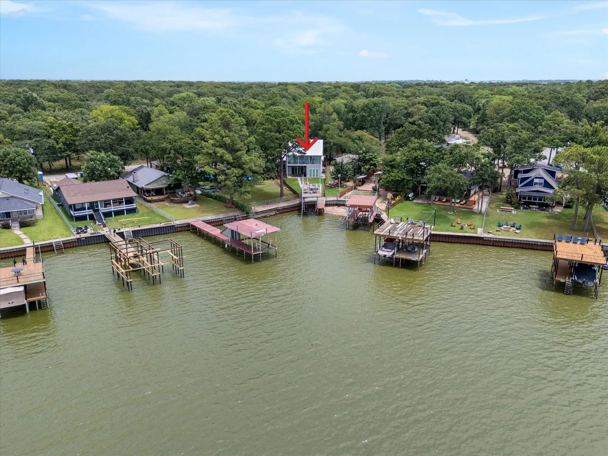 Single Family Residence For Sale in Henderson County , 130 Harbor Drive, Gun Barrel City, Texas 75156, 3 Bedroom, 4 Bathroom, 2 Garage spaces, 2,910 Sqft, built in 2019, mls#21332713, Real Estate Agent in Gun Barrel City, Homes For Sale in Henderson county, Homes For Sale in Gun Barrel City, Realtor in Gun Barrel City Texas, Real Estate Brokerage Independent Realty Texas, Luminita Cordes Realtor