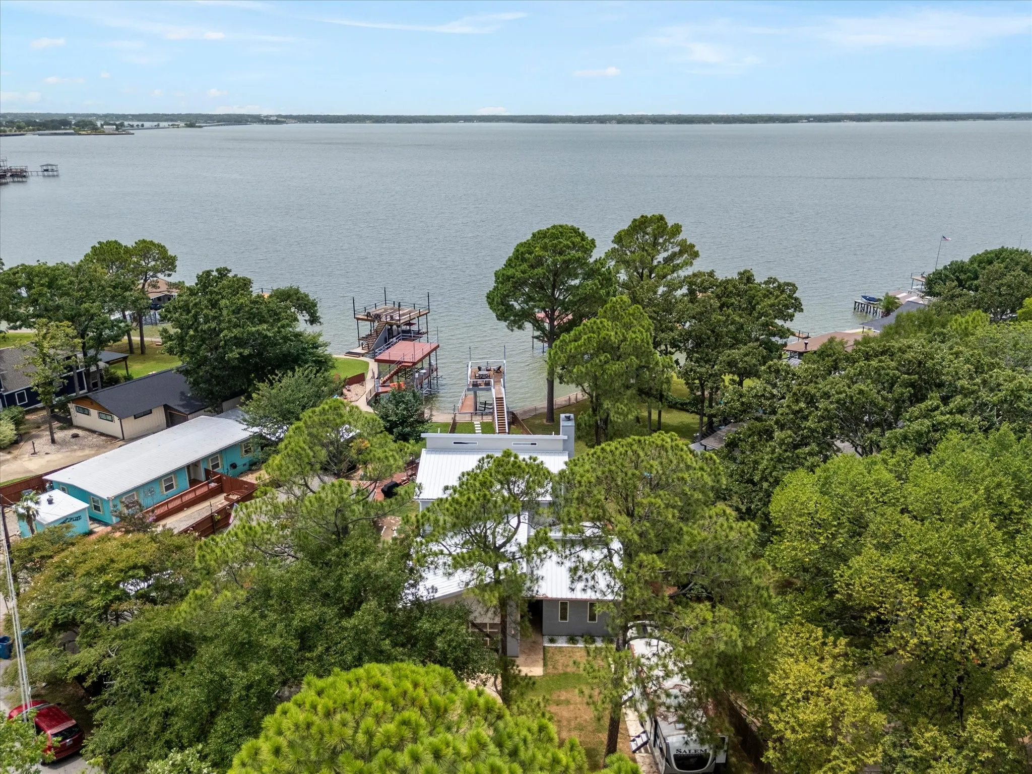 Single Family Residence For Sale in Henderson County , 130 Harbor Drive, Gun Barrel City, Texas 75156, 3 Bedroom, 4 Bathroom, 2 Garage spaces, 2,910 Sqft, built in 2019, mls#21332713, Real Estate Agent in Gun Barrel City, Homes For Sale in Henderson county, Homes For Sale in Gun Barrel City, Realtor in Gun Barrel City Texas, Real Estate Brokerage Independent Realty Texas, Luminita Cordes Realtor