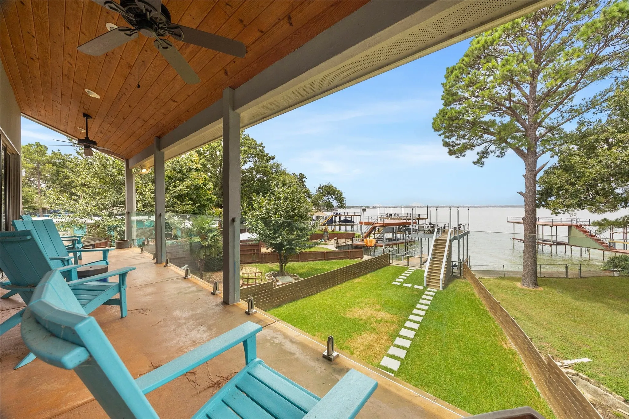 Single Family Residence For Sale in Henderson County , 130 Harbor Drive, Gun Barrel City, Texas 75156, 3 Bedroom, 4 Bathroom, 2 Garage spaces, 2,910 Sqft, built in 2019, mls#21332713, Real Estate Agent in Gun Barrel City, Homes For Sale in Henderson county, Homes For Sale in Gun Barrel City, Realtor in Gun Barrel City Texas, Real Estate Brokerage Independent Realty Texas, Luminita Cordes Realtor