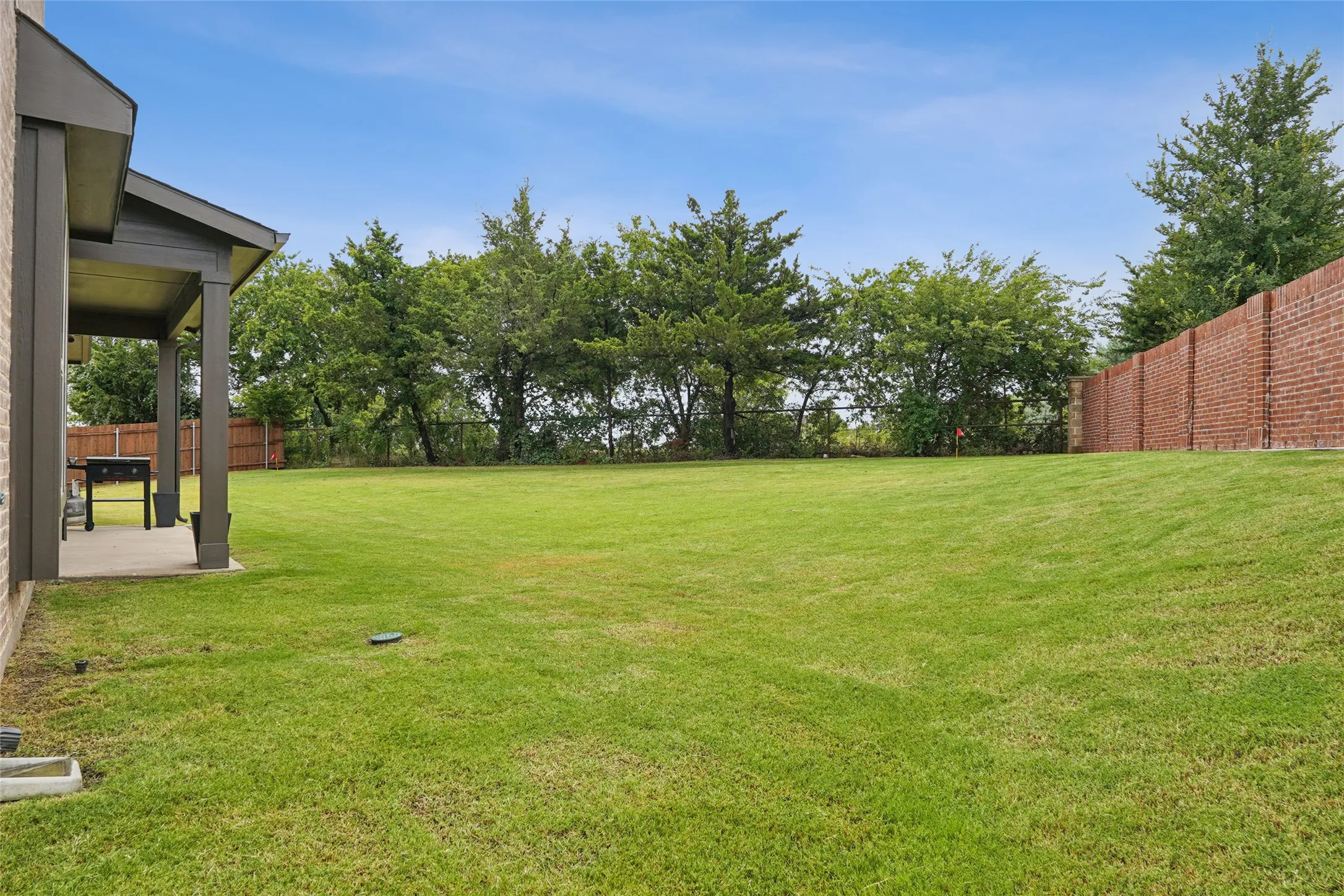 Single Family Residence For Sale in Ellis County , 826 Townsman Court, Midlothian, Texas 76065, 4 Bedroom, 4 Bathroom, 3 Garage spaces, 3,176 Sqft, built in 2025, mls#21329398, Real Estate Agent in Midlothian, Homes For Sale in Ellis county, Homes For Sale in Midlothian, Realtor in Midlothian Texas, Real Estate Brokerage Independent Realty Texas, Luminita Cordes Realtor