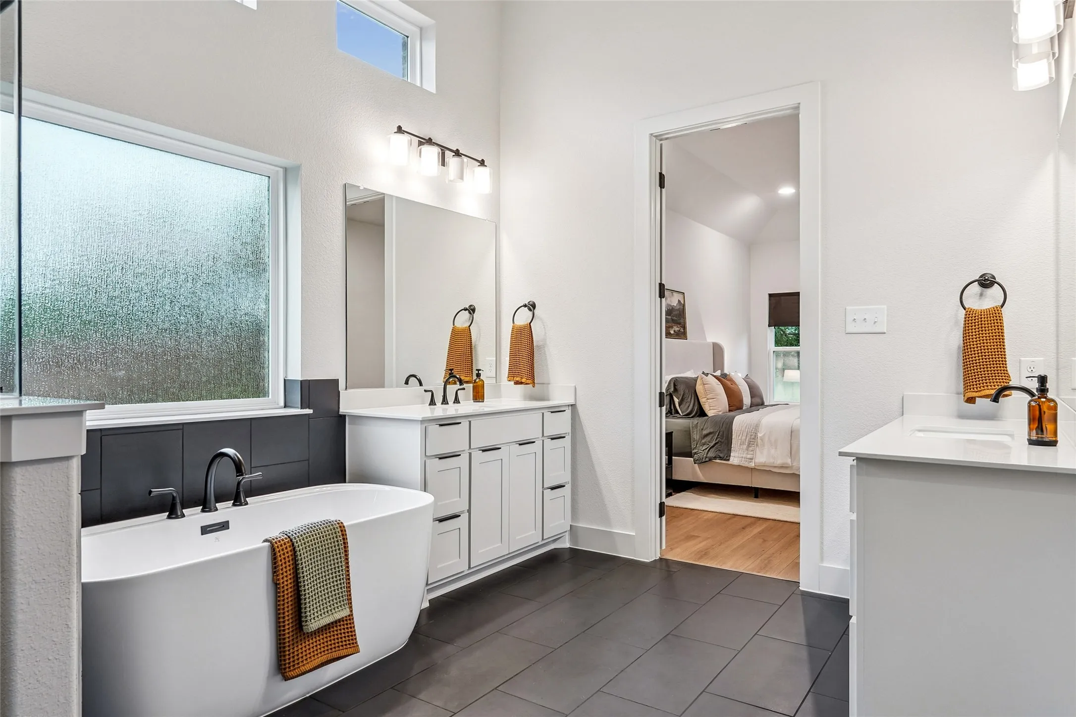 Single Family Residence For Sale in Ellis County , 826 Townsman Court, Midlothian, Texas 76065, 4 Bedroom, 4 Bathroom, 3 Garage spaces, 3,176 Sqft, built in 2025, mls#21329398, Real Estate Agent in Midlothian, Homes For Sale in Ellis county, Homes For Sale in Midlothian, Realtor in Midlothian Texas, Real Estate Brokerage Independent Realty Texas, Luminita Cordes Realtor