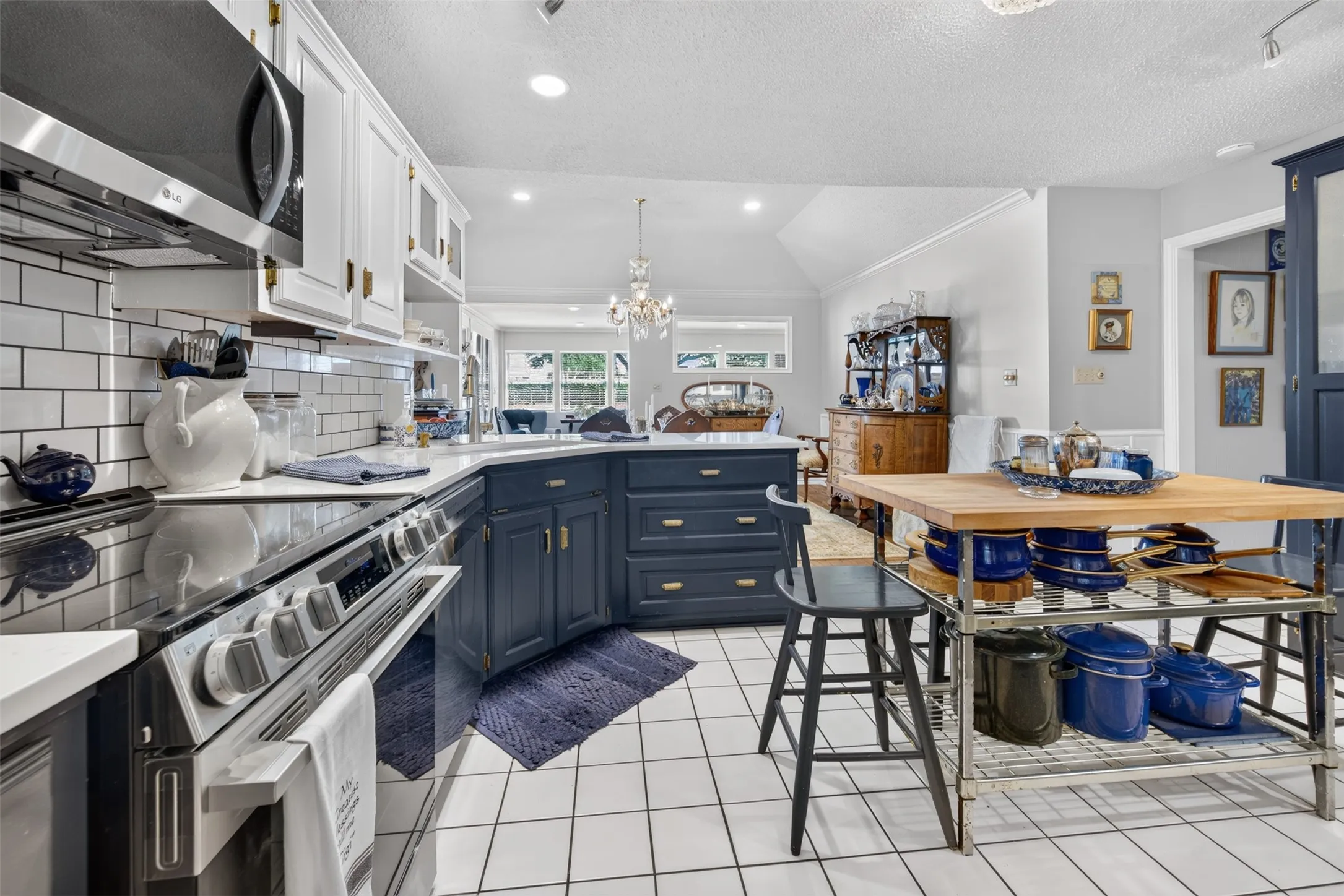 Single Family Residence For Sale in Henderson County , 12075 W Lake Drive, Murchison, Texas 75778, 3 Bedroom, 2 Bathroom, 2 Garage spaces, 2,694 Sqft, built in 1986, mls#21332730, Real Estate Agent in Murchison, Homes For Sale in Henderson county, Homes For Sale in Murchison, Realtor in Murchison Texas, Real Estate Brokerage Independent Realty Texas, Luminita Cordes Realtor