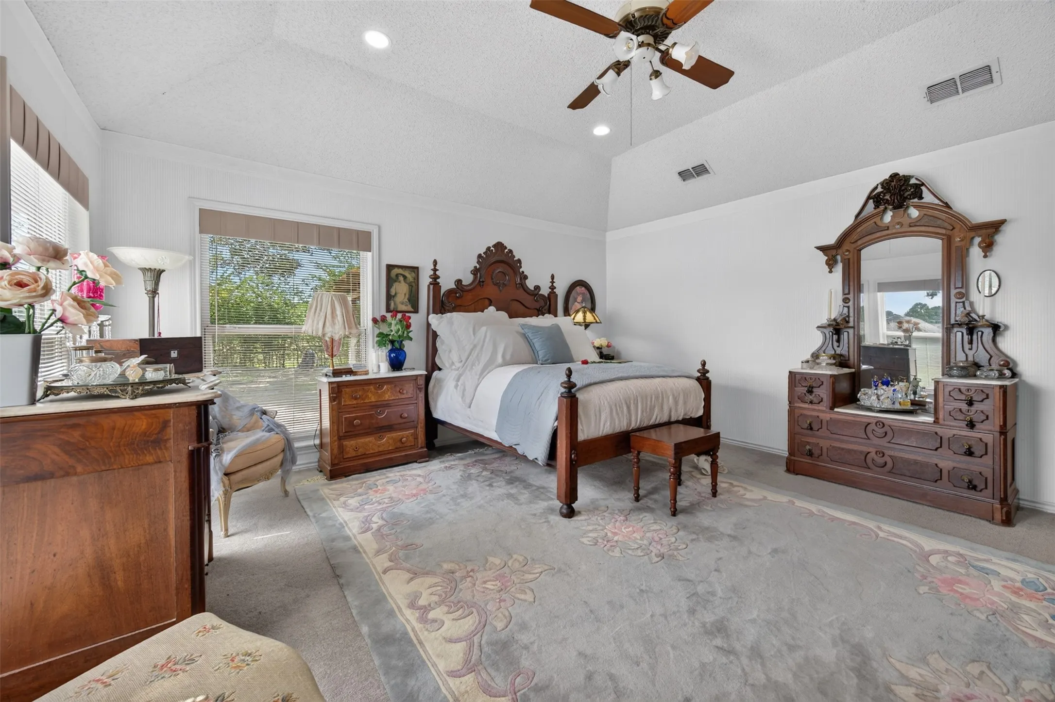 Single Family Residence For Sale in Henderson County , 12075 W Lake Drive, Murchison, Texas 75778, 3 Bedroom, 2 Bathroom, 2 Garage spaces, 2,694 Sqft, built in 1986, mls#21332730, Real Estate Agent in Murchison, Homes For Sale in Henderson county, Homes For Sale in Murchison, Realtor in Murchison Texas, Real Estate Brokerage Independent Realty Texas, Luminita Cordes Realtor
