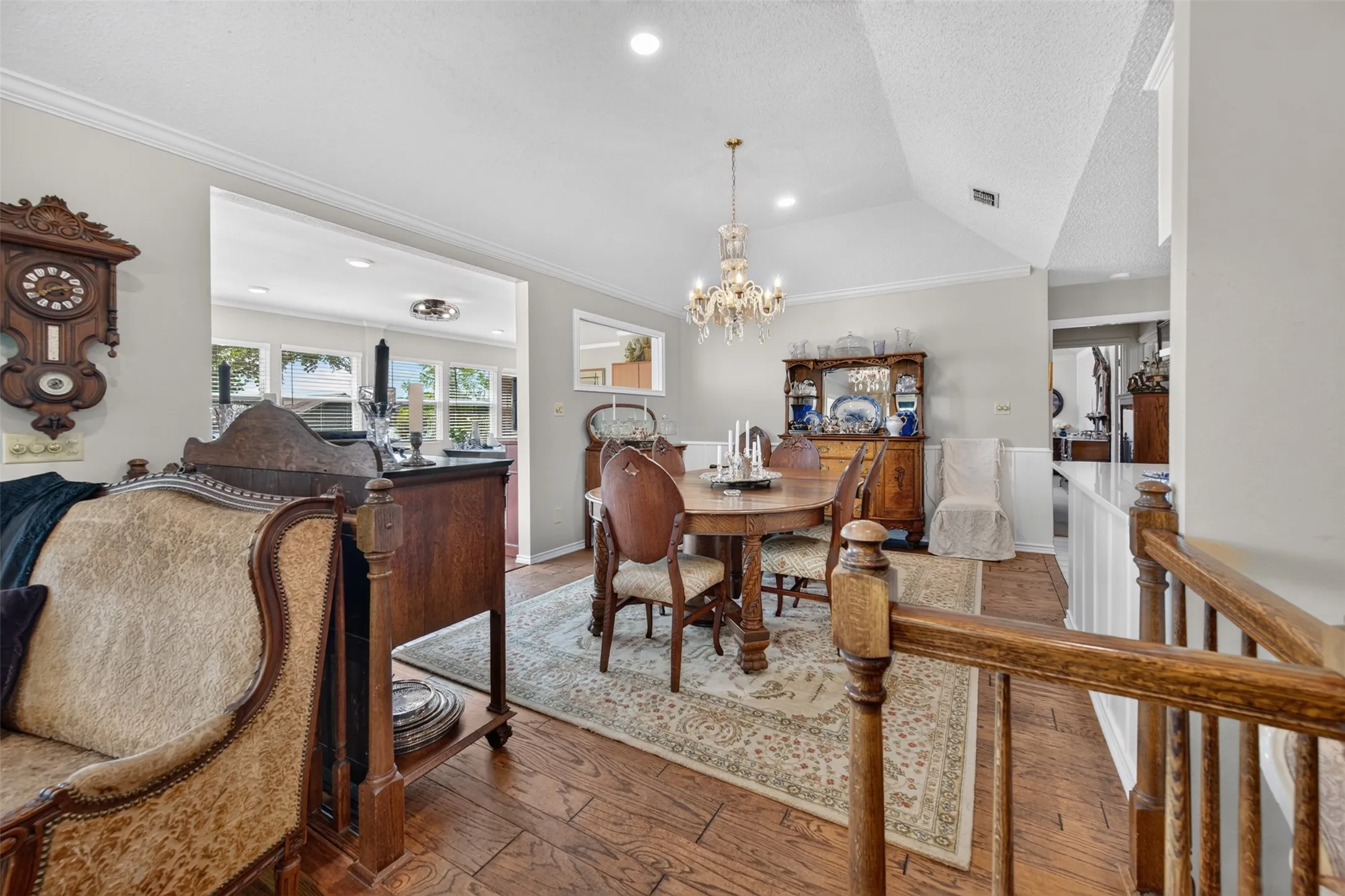 Single Family Residence For Sale in Henderson County , 12075 W Lake Drive, Murchison, Texas 75778, 3 Bedroom, 2 Bathroom, 2 Garage spaces, 2,694 Sqft, built in 1986, mls#21332730, Real Estate Agent in Murchison, Homes For Sale in Henderson county, Homes For Sale in Murchison, Realtor in Murchison Texas, Real Estate Brokerage Independent Realty Texas, Luminita Cordes Realtor