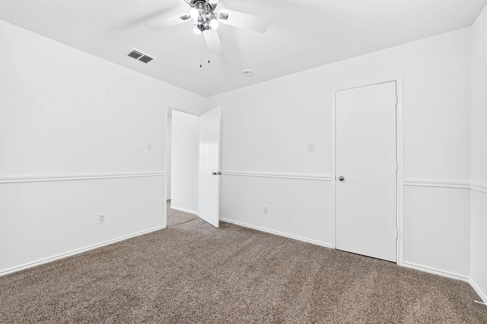 Single Family Residence For Sale in Collin County , 904 Silver Sage Drive, Wylie, Texas 75098, 4 Bedroom, 3 Bathroom, 2 Garage spaces, 2,603 Sqft, built in 2006, mls#21332738, Real Estate Agent in Wylie, Homes For Sale in Collin county, Homes For Sale in Wylie, Realtor in Wylie Texas, Real Estate Brokerage Independent Realty Texas, Luminita Cordes Realtor