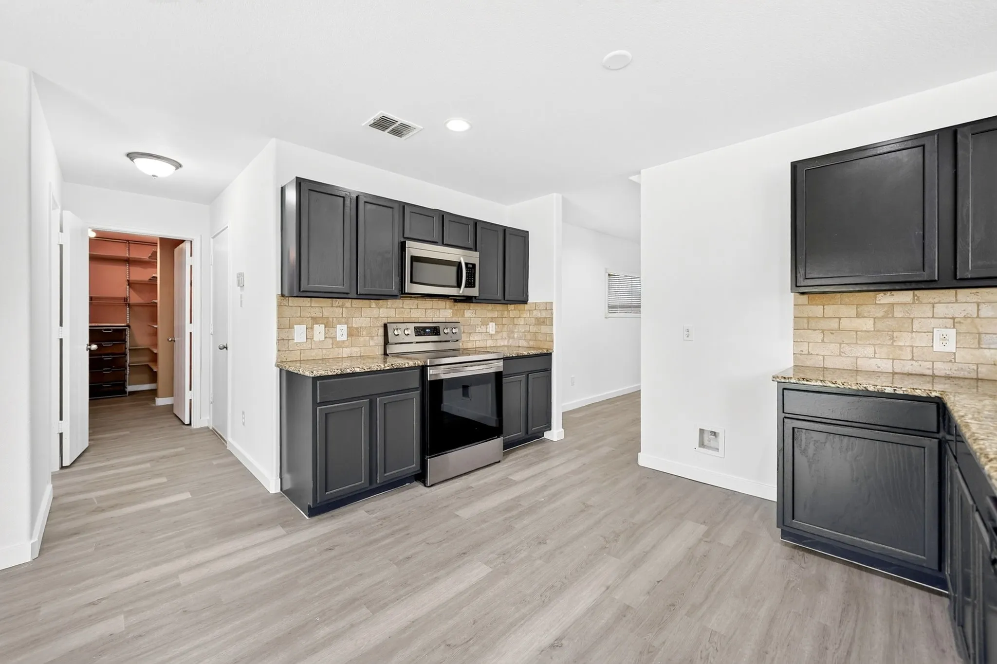 Single Family Residence For Sale in Collin County , 904 Silver Sage Drive, Wylie, Texas 75098, 4 Bedroom, 3 Bathroom, 2 Garage spaces, 2,603 Sqft, built in 2006, mls#21332738, Real Estate Agent in Wylie, Homes For Sale in Collin county, Homes For Sale in Wylie, Realtor in Wylie Texas, Real Estate Brokerage Independent Realty Texas, Luminita Cordes Realtor