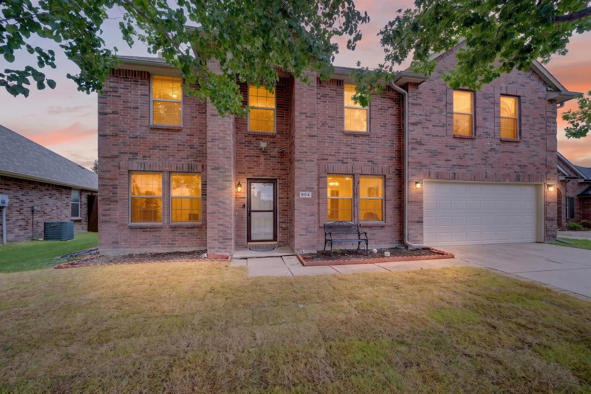 Single Family Residence For Sale in Collin County , 904 Silver Sage Drive, Wylie, Texas 75098, 4 Bedroom, 3 Bathroom, 2 Garage spaces, 2,603 Sqft, built in 2006, mls#21332738, Real Estate Agent in Wylie, Homes For Sale in Collin county, Homes For Sale in Wylie, Realtor in Wylie Texas, Real Estate Brokerage Independent Realty Texas, Luminita Cordes Realtor