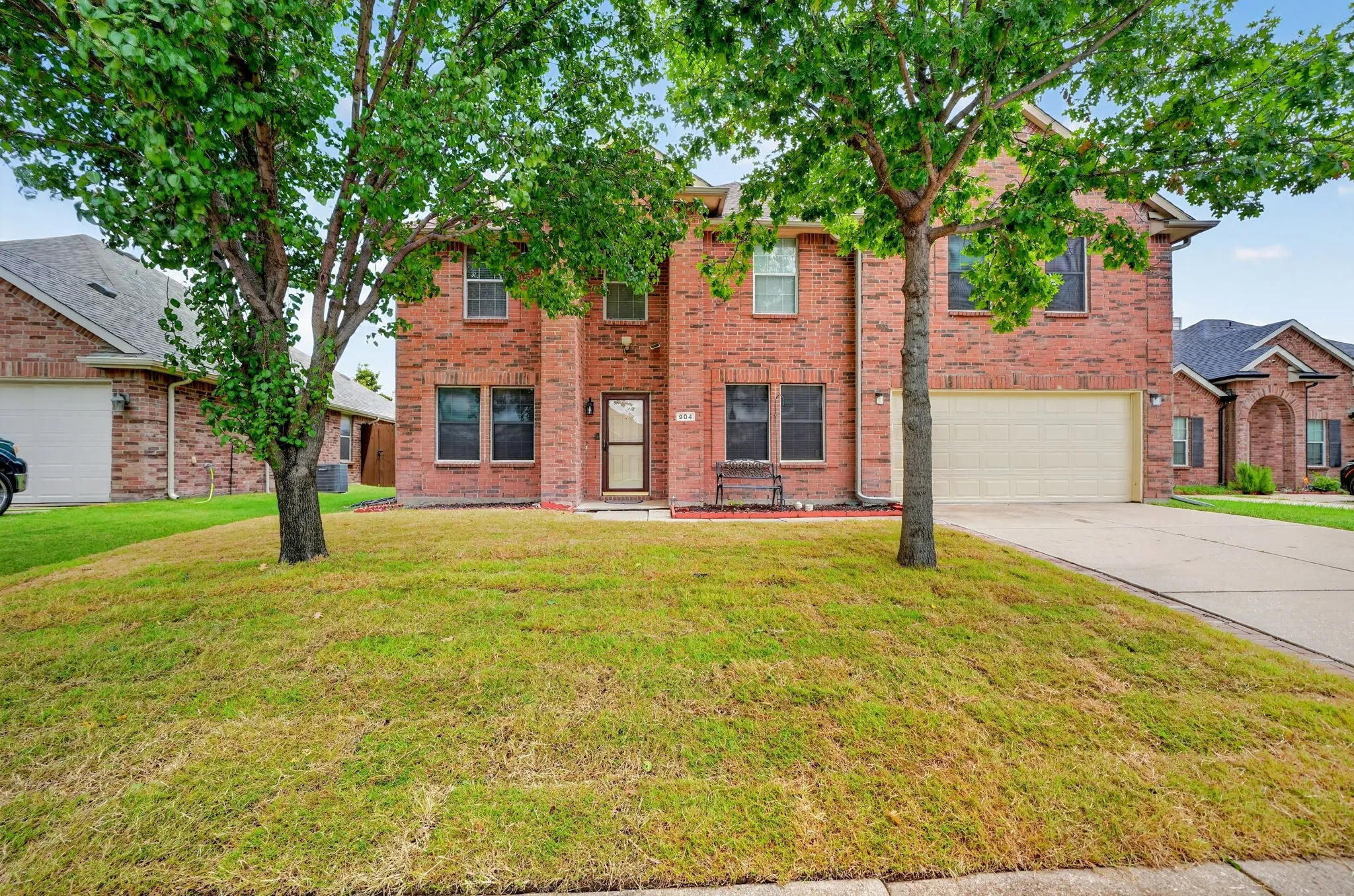 Single Family Residence For Sale in Collin County , 904 Silver Sage Drive, Wylie, Texas 75098, 4 Bedroom, 3 Bathroom, 2 Garage spaces, 2,603 Sqft, built in 2006, mls#21332738, Real Estate Agent in Wylie, Homes For Sale in Collin county, Homes For Sale in Wylie, Realtor in Wylie Texas, Real Estate Brokerage Independent Realty Texas, Luminita Cordes Realtor