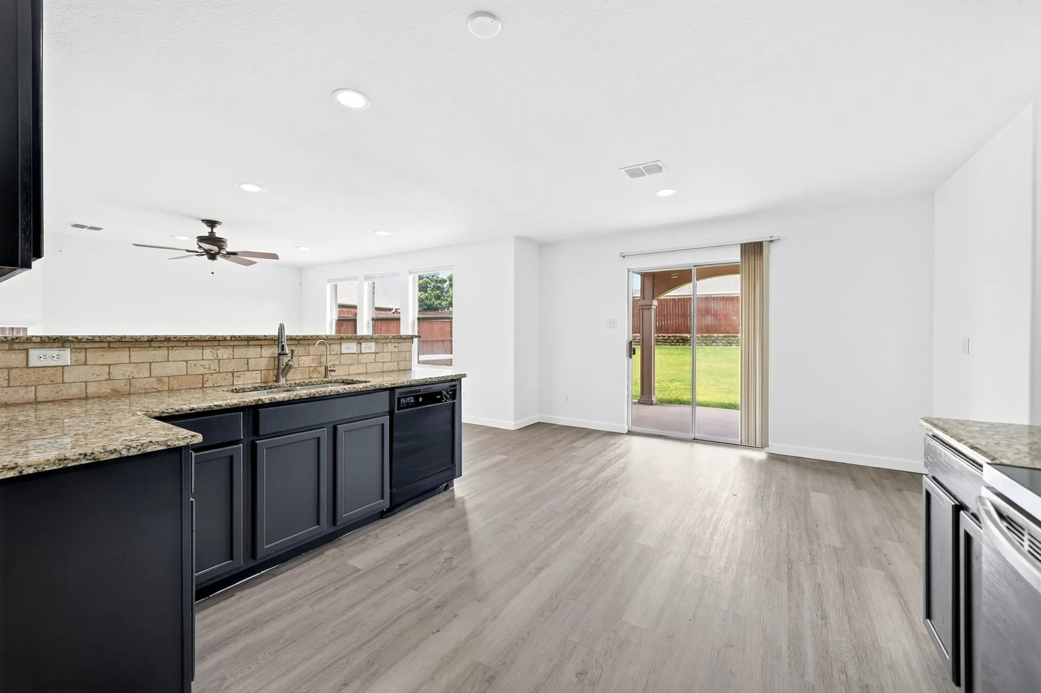Single Family Residence For Sale in Collin County , 904 Silver Sage Drive, Wylie, Texas 75098, 4 Bedroom, 3 Bathroom, 2 Garage spaces, 2,603 Sqft, built in 2006, mls#21332738, Real Estate Agent in Wylie, Homes For Sale in Collin county, Homes For Sale in Wylie, Realtor in Wylie Texas, Real Estate Brokerage Independent Realty Texas, Luminita Cordes Realtor