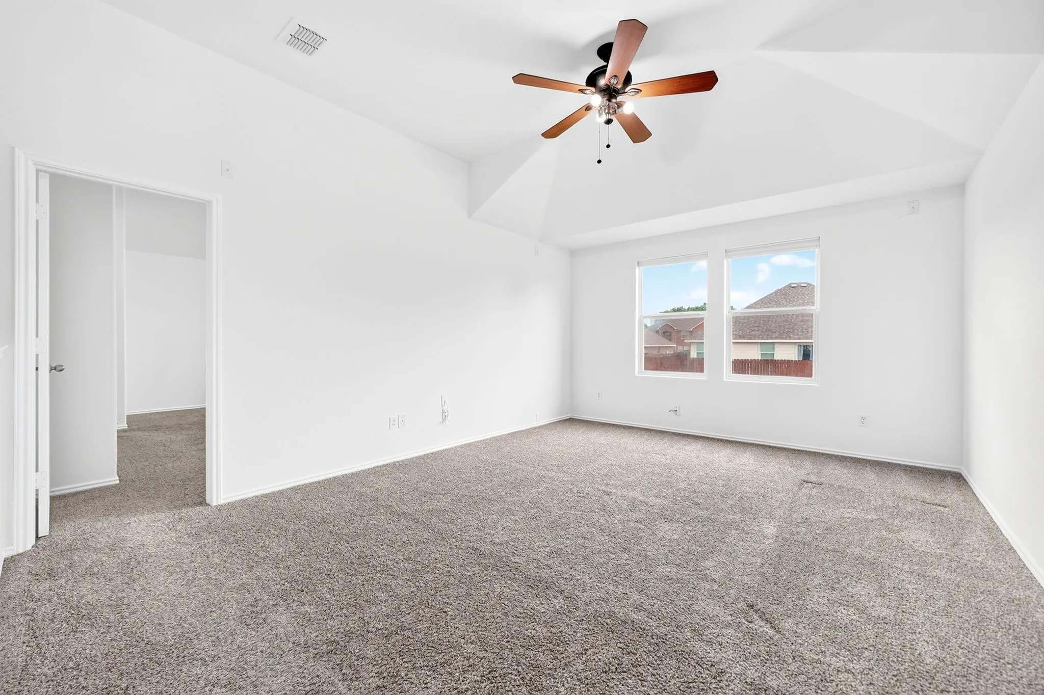 Single Family Residence For Sale in Collin County , 904 Silver Sage Drive, Wylie, Texas 75098, 4 Bedroom, 3 Bathroom, 2 Garage spaces, 2,603 Sqft, built in 2006, mls#21332738, Real Estate Agent in Wylie, Homes For Sale in Collin county, Homes For Sale in Wylie, Realtor in Wylie Texas, Real Estate Brokerage Independent Realty Texas, Luminita Cordes Realtor