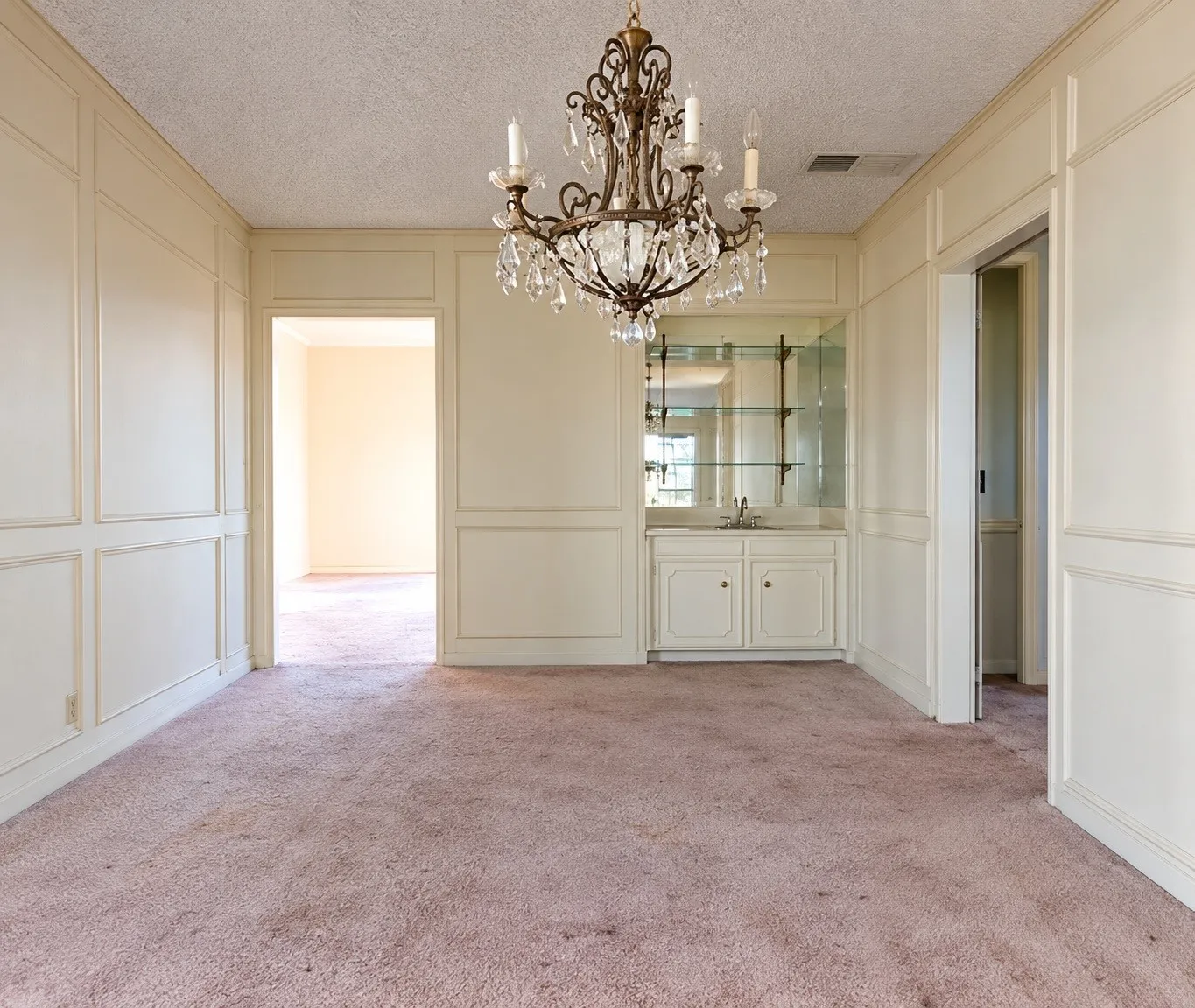 Single Family Residence For Sale in Collin County , 265 Weston Road, Weston, Texas 75009, 4 Bedroom, 4 Bathroom, Garage spaces, 3,376 Sqft, built in 1972, mls#21332529, Real Estate Agent in Weston, Homes For Sale in Collin county, Homes For Sale in Weston, Realtor in Weston Texas, Real Estate Brokerage Independent Realty Texas, Luminita Cordes Realtor