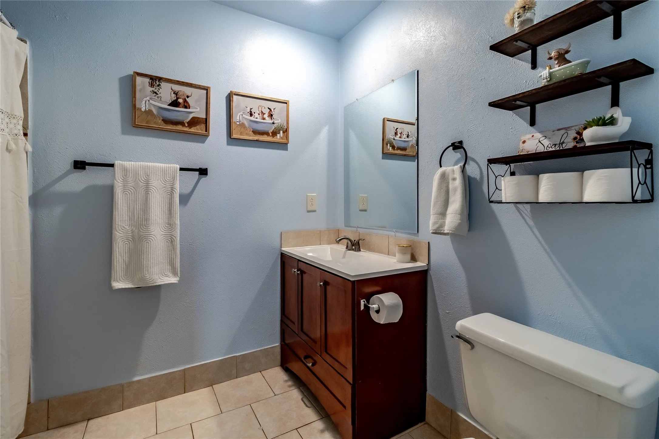 Single Family Residence For Sale in Dallas County , 1204 Warwick Drive, Mesquite, Texas 75150, 3 Bedroom, 2 Bathroom, 2 Garage spaces, 2,011 Sqft, built in 1979, mls#21329842, Real Estate Agent in Mesquite, Homes For Sale in Dallas county, Homes For Sale in Mesquite, Realtor in Mesquite Texas, Real Estate Brokerage Independent Realty Texas, Luminita Cordes Realtor