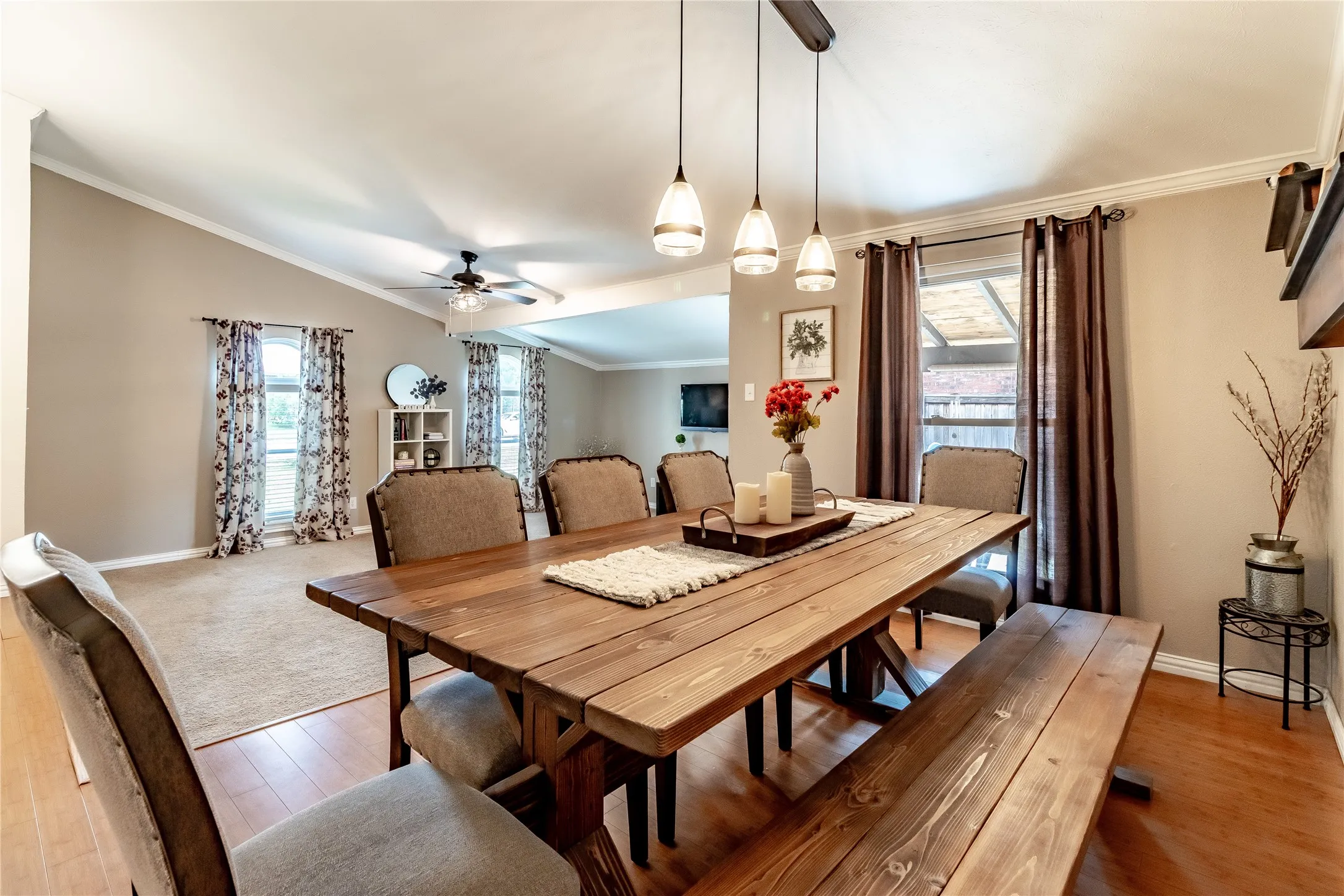 Single Family Residence For Sale in Dallas County , 1204 Warwick Drive, Mesquite, Texas 75150, 3 Bedroom, 2 Bathroom, 2 Garage spaces, 2,011 Sqft, built in 1979, mls#21329842, Real Estate Agent in Mesquite, Homes For Sale in Dallas county, Homes For Sale in Mesquite, Realtor in Mesquite Texas, Real Estate Brokerage Independent Realty Texas, Luminita Cordes Realtor