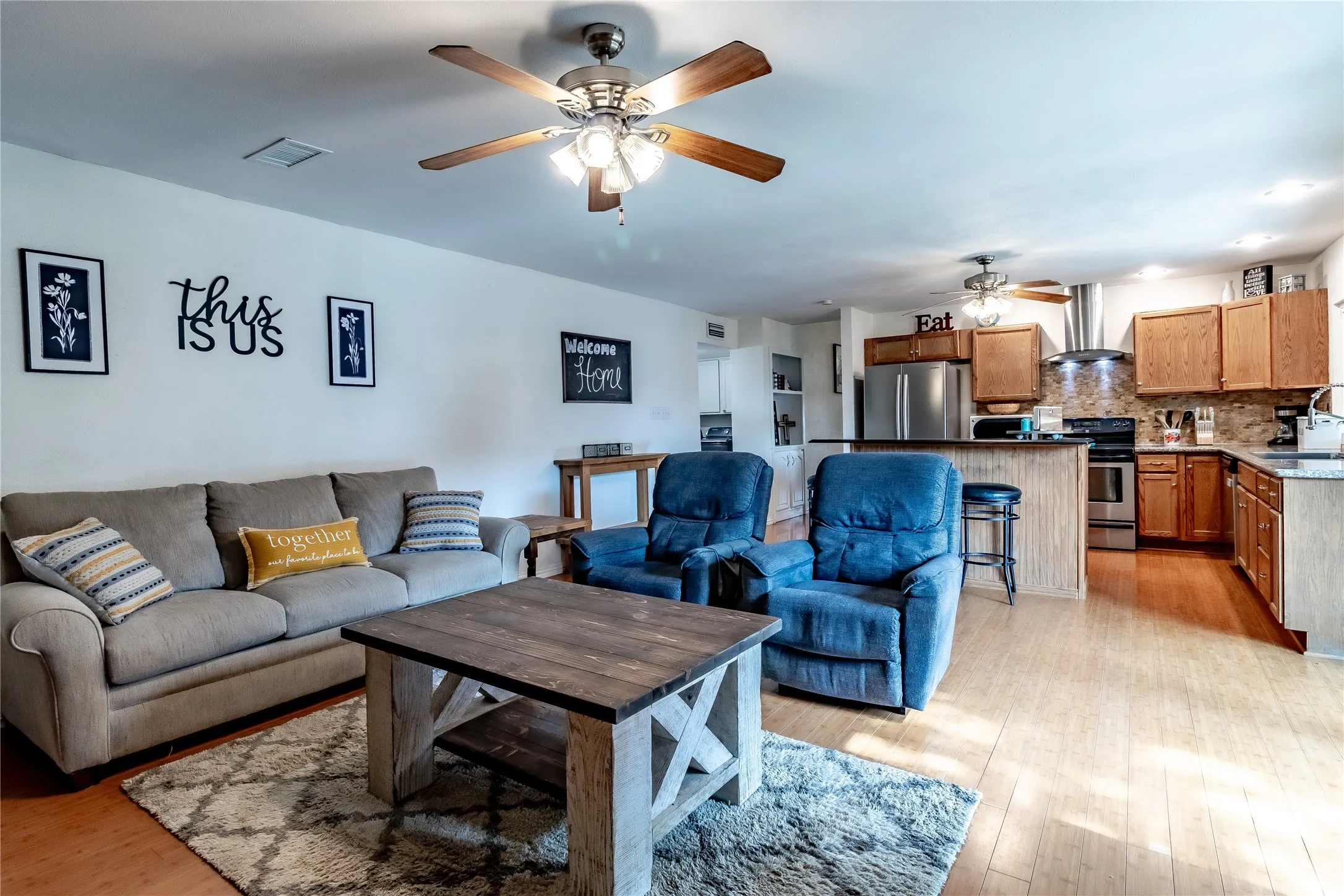 Single Family Residence For Sale in Dallas County , 1204 Warwick Drive, Mesquite, Texas 75150, 3 Bedroom, 2 Bathroom, 2 Garage spaces, 2,011 Sqft, built in 1979, mls#21329842, Real Estate Agent in Mesquite, Homes For Sale in Dallas county, Homes For Sale in Mesquite, Realtor in Mesquite Texas, Real Estate Brokerage Independent Realty Texas, Luminita Cordes Realtor