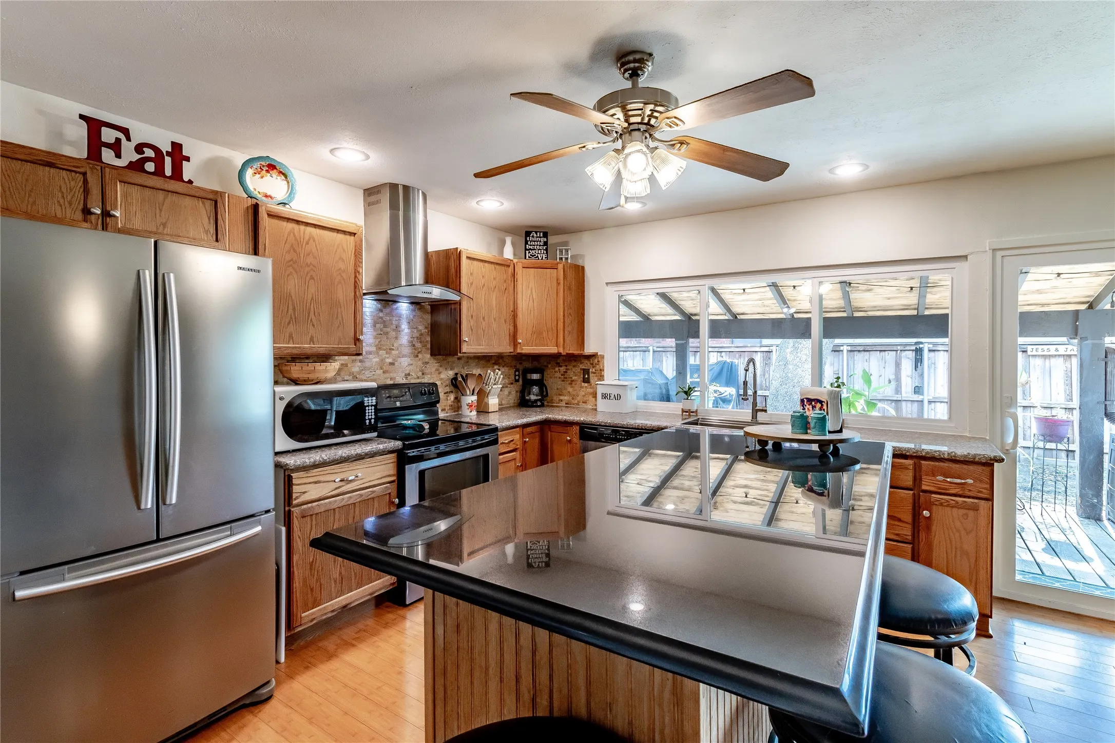 Single Family Residence For Sale in Dallas County , 1204 Warwick Drive, Mesquite, Texas 75150, 3 Bedroom, 2 Bathroom, 2 Garage spaces, 2,011 Sqft, built in 1979, mls#21329842, Real Estate Agent in Mesquite, Homes For Sale in Dallas county, Homes For Sale in Mesquite, Realtor in Mesquite Texas, Real Estate Brokerage Independent Realty Texas, Luminita Cordes Realtor