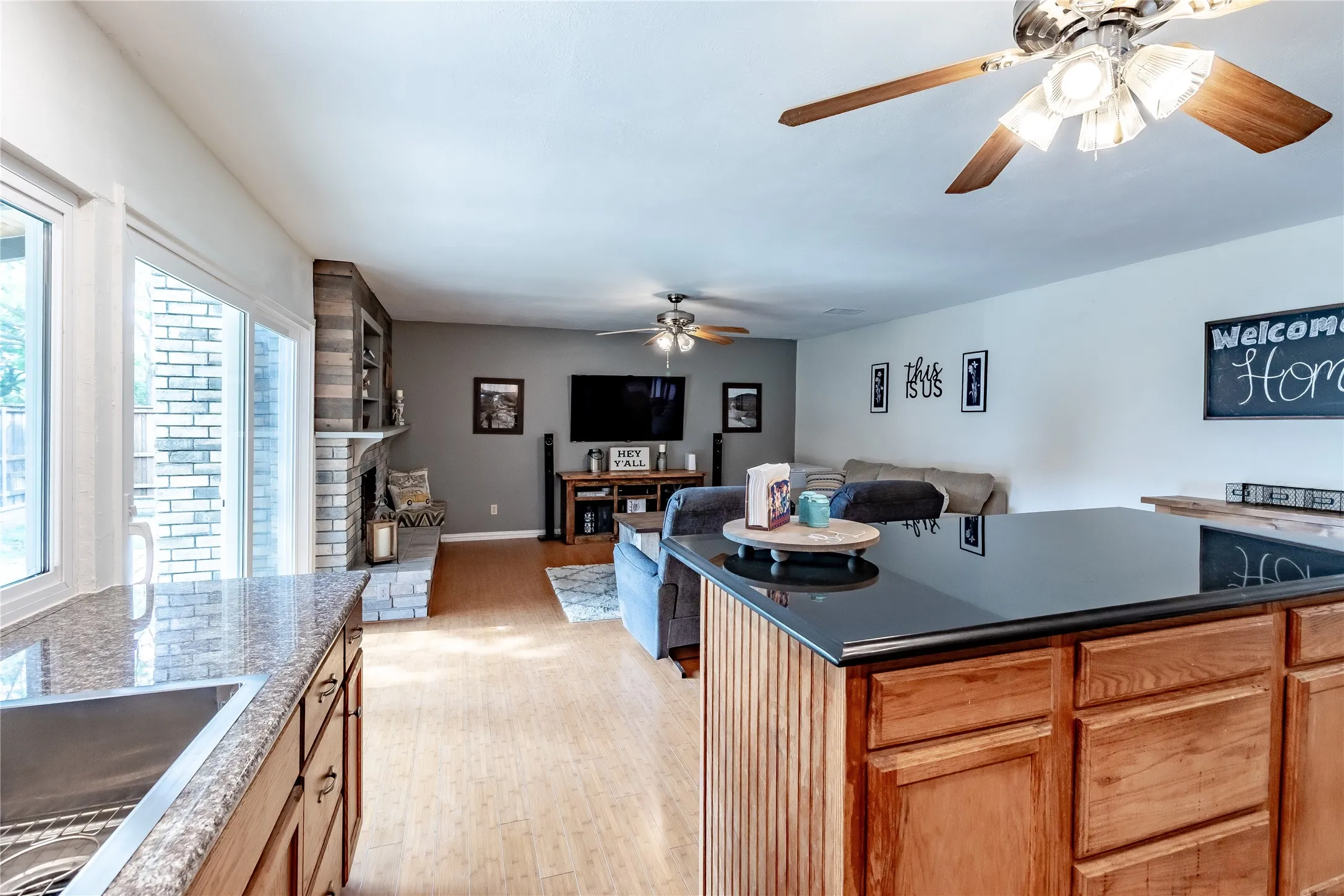 Single Family Residence For Sale in Dallas County , 1204 Warwick Drive, Mesquite, Texas 75150, 3 Bedroom, 2 Bathroom, 2 Garage spaces, 2,011 Sqft, built in 1979, mls#21329842, Real Estate Agent in Mesquite, Homes For Sale in Dallas county, Homes For Sale in Mesquite, Realtor in Mesquite Texas, Real Estate Brokerage Independent Realty Texas, Luminita Cordes Realtor