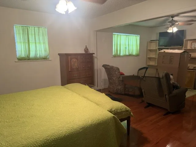 Single Family Residence For Sale in Brown County , 4504 Delwood Drive, Brownwood, Texas 76801, 3 Bedroom, 2 Bathroom, 2 Garage spaces, 1,830 Sqft, built in 1975, mls#21332766, Real Estate Agent in Brownwood, Homes For Sale in Brown county, Homes For Sale in Brownwood, Realtor in Brownwood Texas, Real Estate Brokerage Independent Realty Texas, Luminita Cordes Realtor