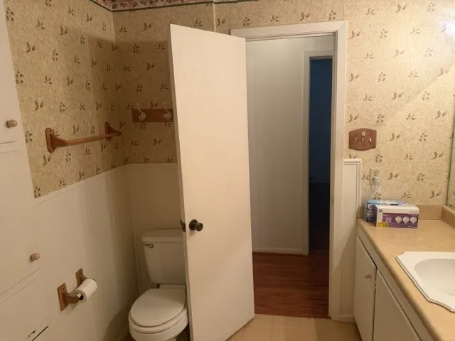 Single Family Residence For Sale in Brown County , 4504 Delwood Drive, Brownwood, Texas 76801, 3 Bedroom, 2 Bathroom, 2 Garage spaces, 1,830 Sqft, built in 1975, mls#21332766, Real Estate Agent in Brownwood, Homes For Sale in Brown county, Homes For Sale in Brownwood, Realtor in Brownwood Texas, Real Estate Brokerage Independent Realty Texas, Luminita Cordes Realtor
