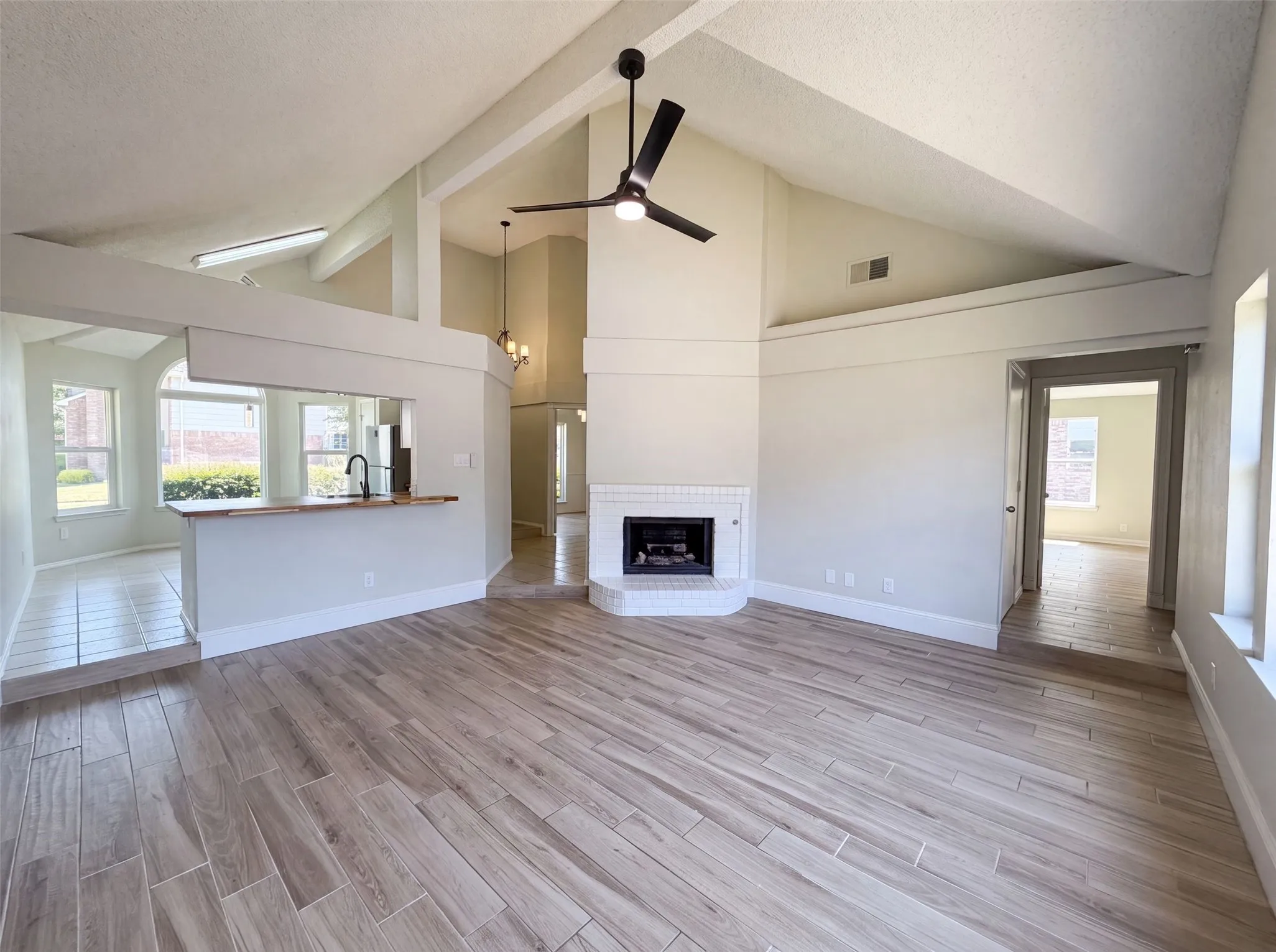 Single Family Residence For Sale in Denton County , 713 Lake Bluff Drive, Flower Mound, Texas 75028, 3 Bedroom, 2 Bathroom, 2 Garage spaces, 1,348 Sqft, built in 1990, mls#21332773, Real Estate Agent in Flower Mound, Homes For Sale in Denton county, Homes For Sale in Flower Mound, Realtor in Flower Mound Texas, Real Estate Brokerage Independent Realty Texas, Luminita Cordes Realtor