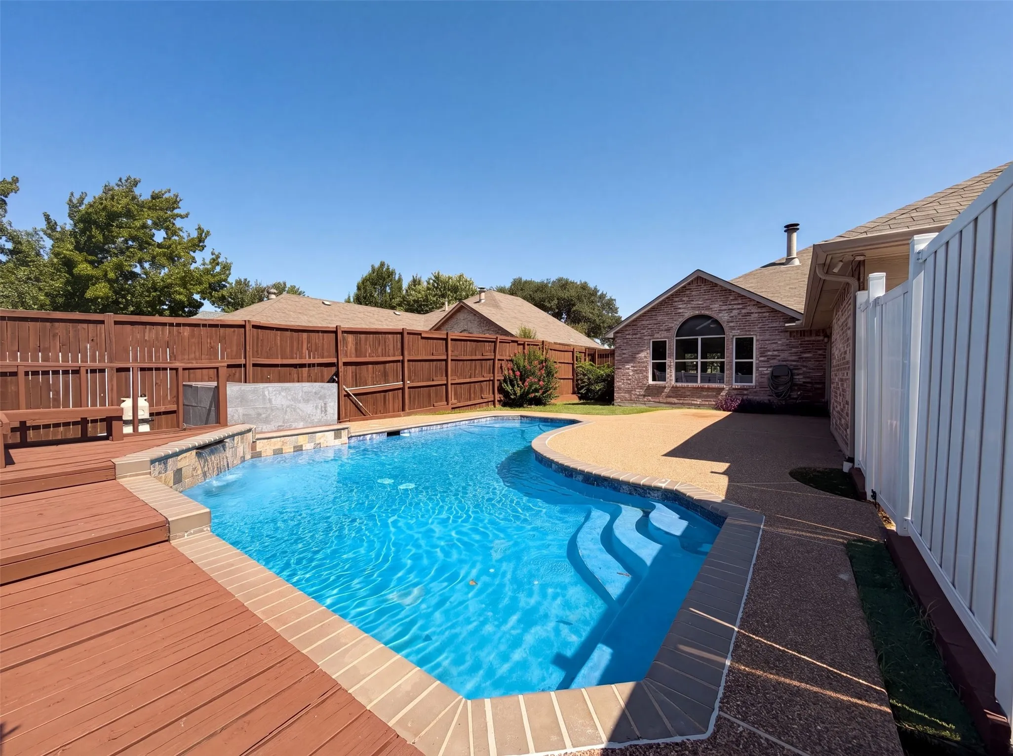 Single Family Residence For Sale in Denton County , 713 Lake Bluff Drive, Flower Mound, Texas 75028, 3 Bedroom, 2 Bathroom, 2 Garage spaces, 1,348 Sqft, built in 1990, mls#21332773, Real Estate Agent in Flower Mound, Homes For Sale in Denton county, Homes For Sale in Flower Mound, Realtor in Flower Mound Texas, Real Estate Brokerage Independent Realty Texas, Luminita Cordes Realtor