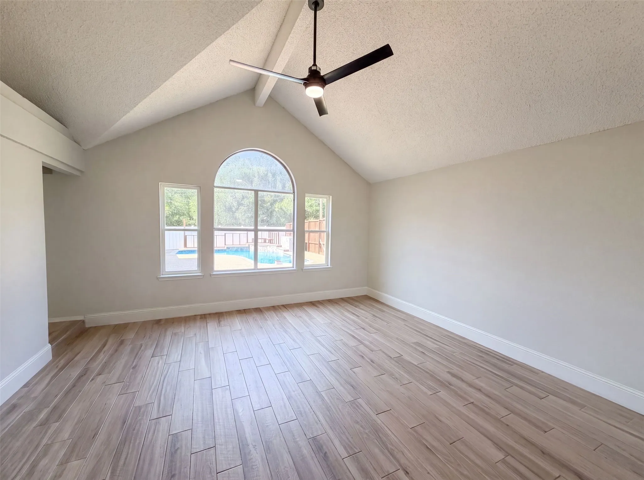 Single Family Residence For Sale in Denton County , 713 Lake Bluff Drive, Flower Mound, Texas 75028, 3 Bedroom, 2 Bathroom, 2 Garage spaces, 1,348 Sqft, built in 1990, mls#21332773, Real Estate Agent in Flower Mound, Homes For Sale in Denton county, Homes For Sale in Flower Mound, Realtor in Flower Mound Texas, Real Estate Brokerage Independent Realty Texas, Luminita Cordes Realtor