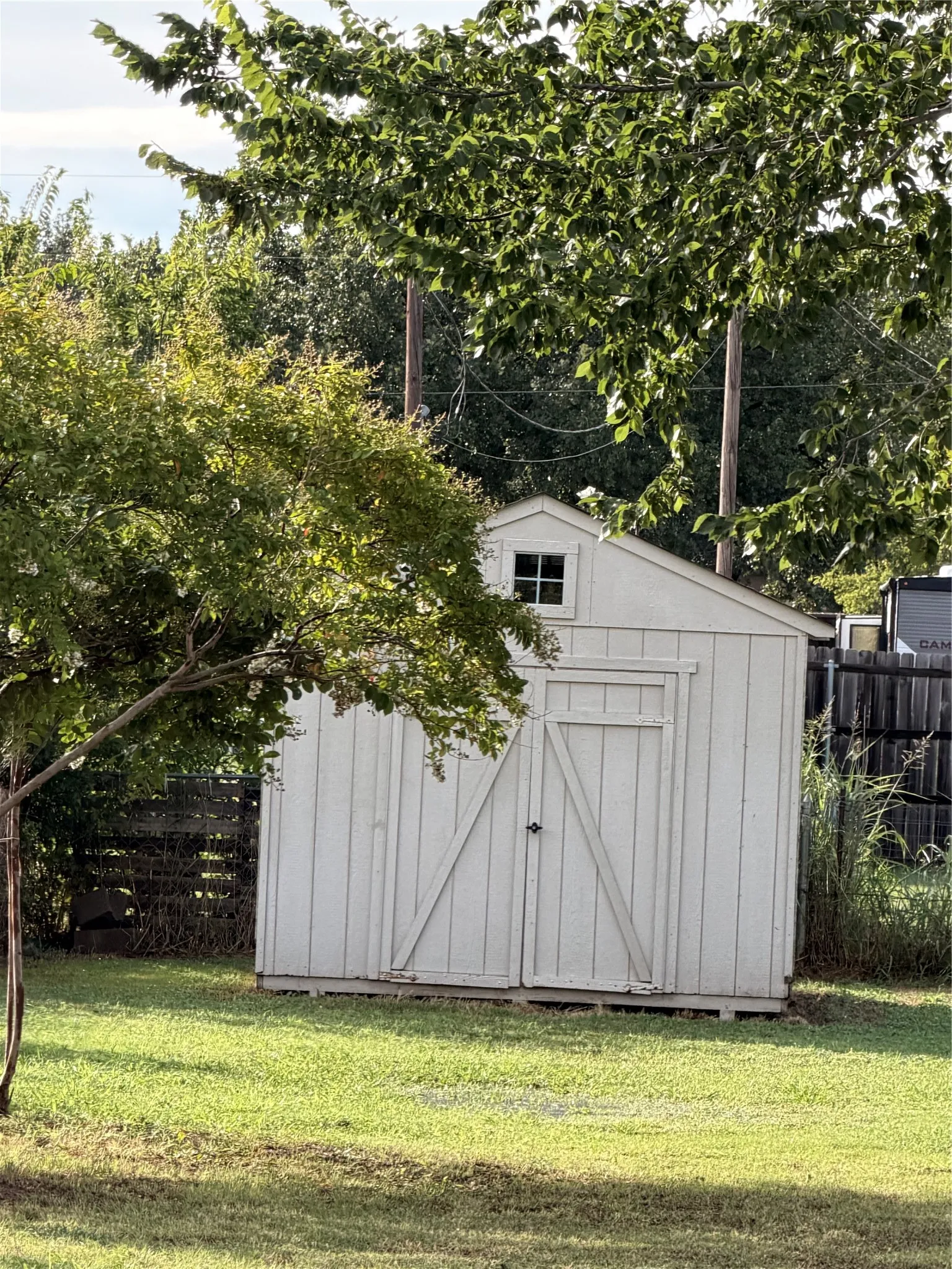 Mobile Home For Rent in Johnson County , 2517 Willow Oak Lane, Burleson, Texas 76028, 3 Bedroom, 4 Bathroom, Garage spaces, 1,456 Sqft, built in 2000, mls#21332775, Real Estate Agent in Burleson, Homes For Rent in Johnson county, Homes For Rent in Burleson, Realtor in Burleson Texas, Real Estate Brokerage Independent Realty Texas, Luminita Cordes Realtor