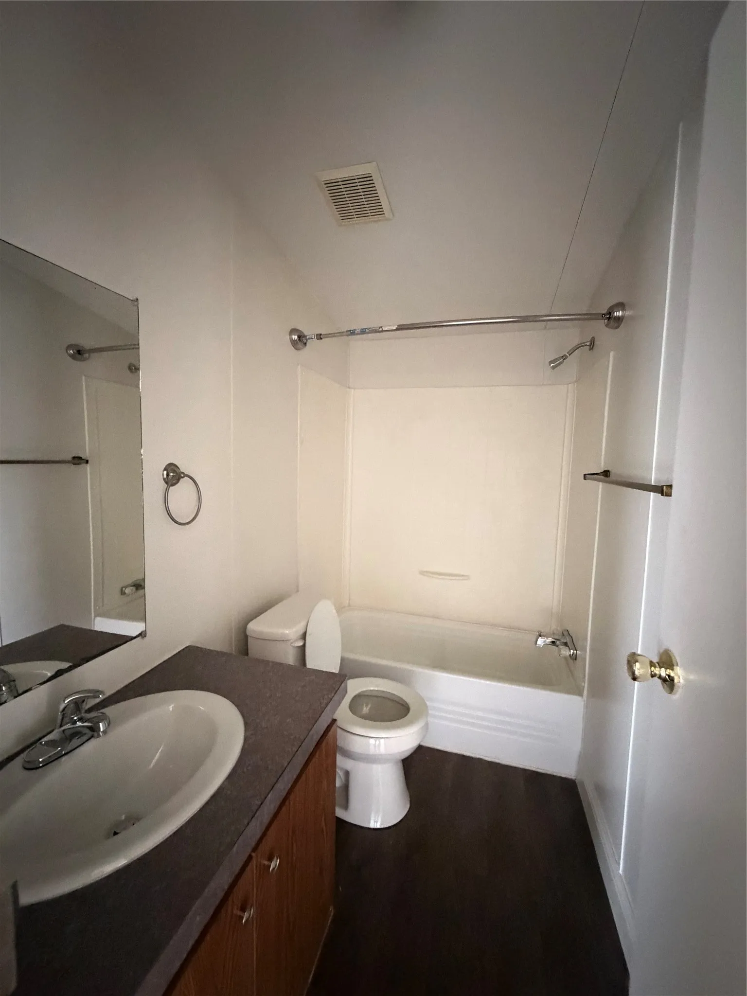 Mobile Home For Rent in Johnson County , 2517 Willow Oak Lane, Burleson, Texas 76028, 3 Bedroom, 4 Bathroom, Garage spaces, 1,456 Sqft, built in 2000, mls#21332775, Real Estate Agent in Burleson, Homes For Rent in Johnson county, Homes For Rent in Burleson, Realtor in Burleson Texas, Real Estate Brokerage Independent Realty Texas, Luminita Cordes Realtor