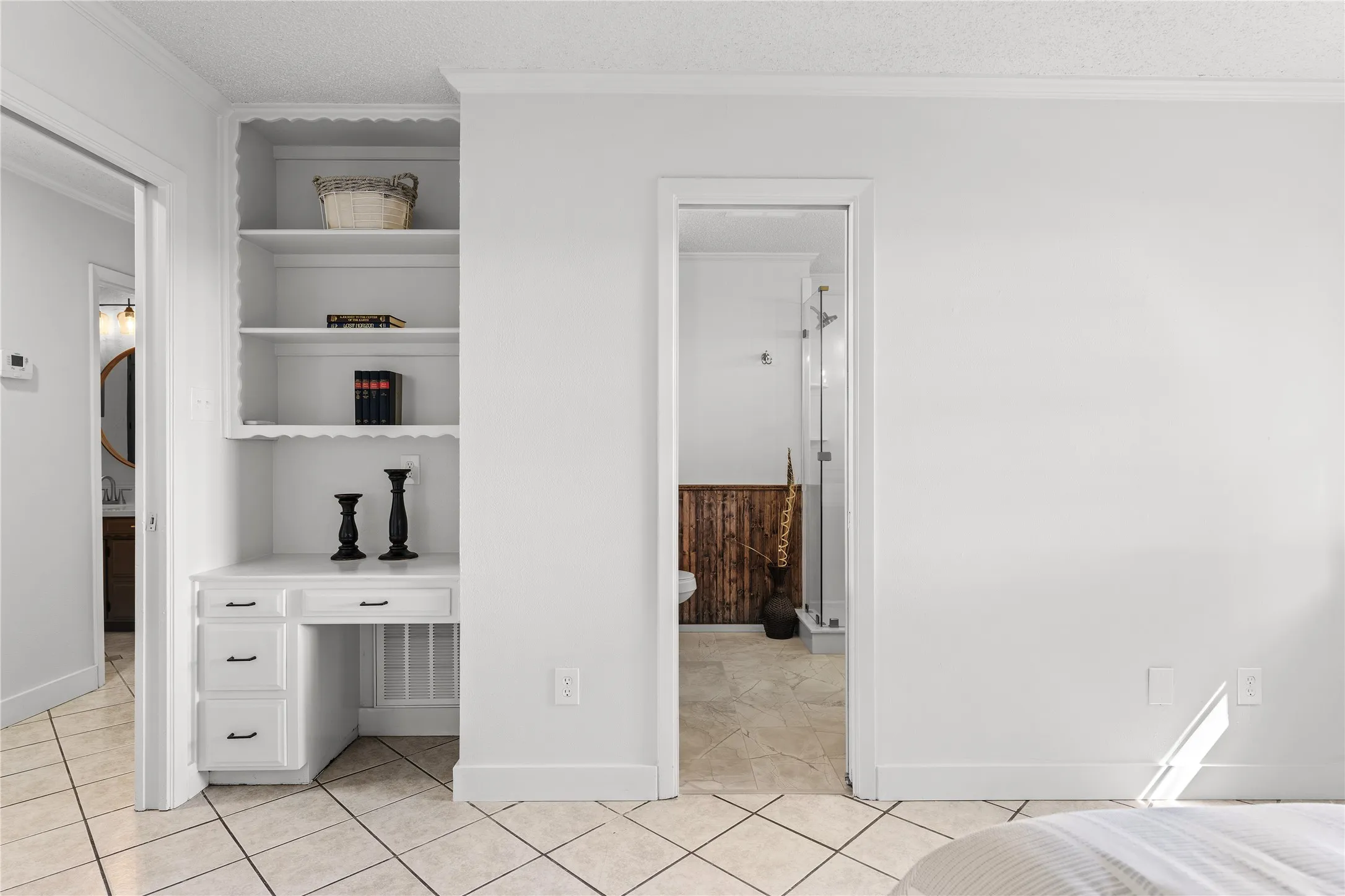 Single Family Residence For Sale in Hill County , 608 S Colorado Street, Whitney, Texas 76692, 3 Bedroom, 2 Bathroom, Garage spaces, 2,067 Sqft, built in 1986, mls#21332499, Real Estate Agent in Whitney, Homes For Sale in Hill county, Homes For Sale in Whitney, Realtor in Whitney Texas, Real Estate Brokerage Independent Realty Texas, Luminita Cordes Realtor
