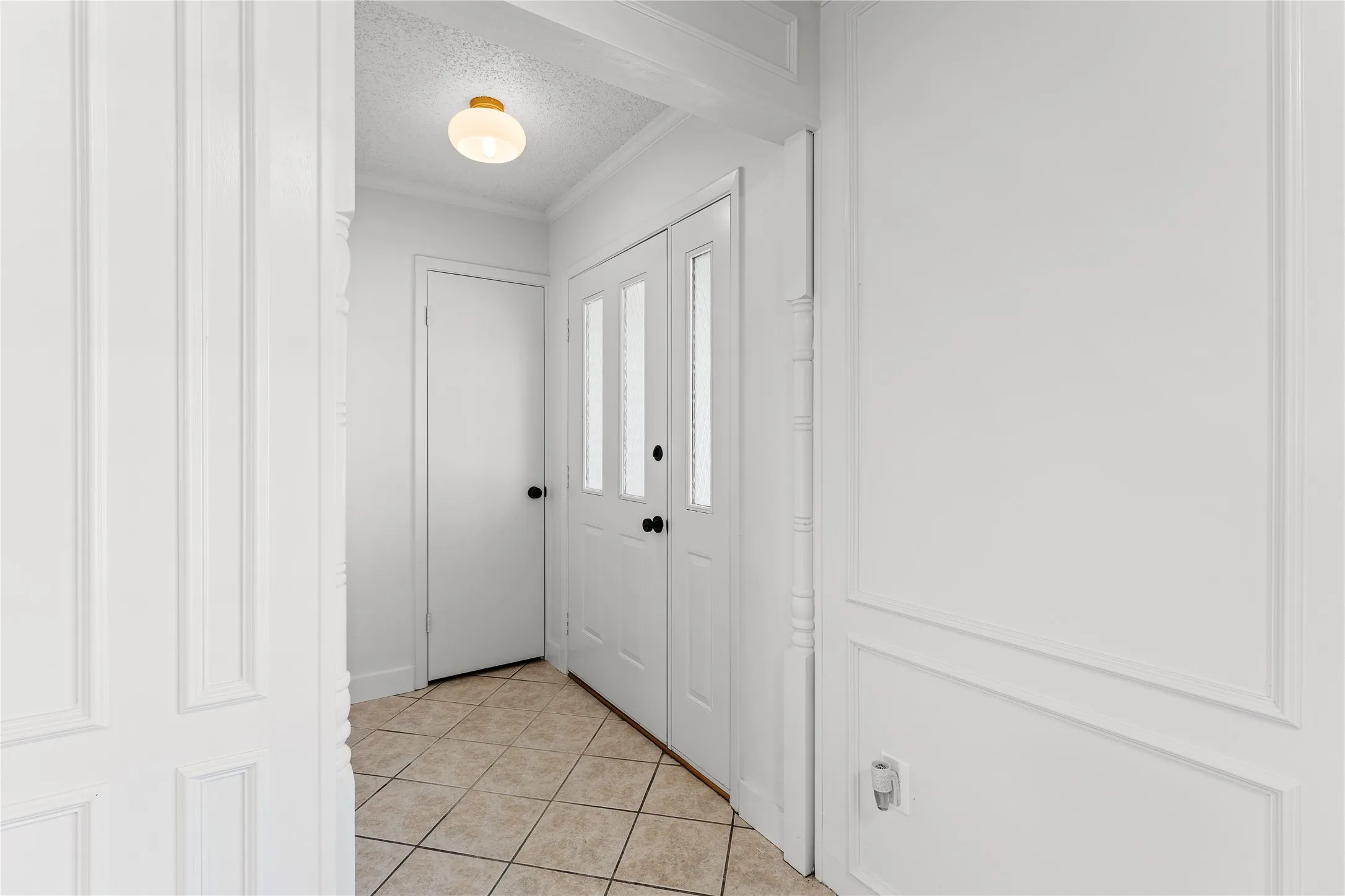 Single Family Residence For Sale in Hill County , 608 S Colorado Street, Whitney, Texas 76692, 3 Bedroom, 2 Bathroom, Garage spaces, 2,067 Sqft, built in 1986, mls#21332499, Real Estate Agent in Whitney, Homes For Sale in Hill county, Homes For Sale in Whitney, Realtor in Whitney Texas, Real Estate Brokerage Independent Realty Texas, Luminita Cordes Realtor