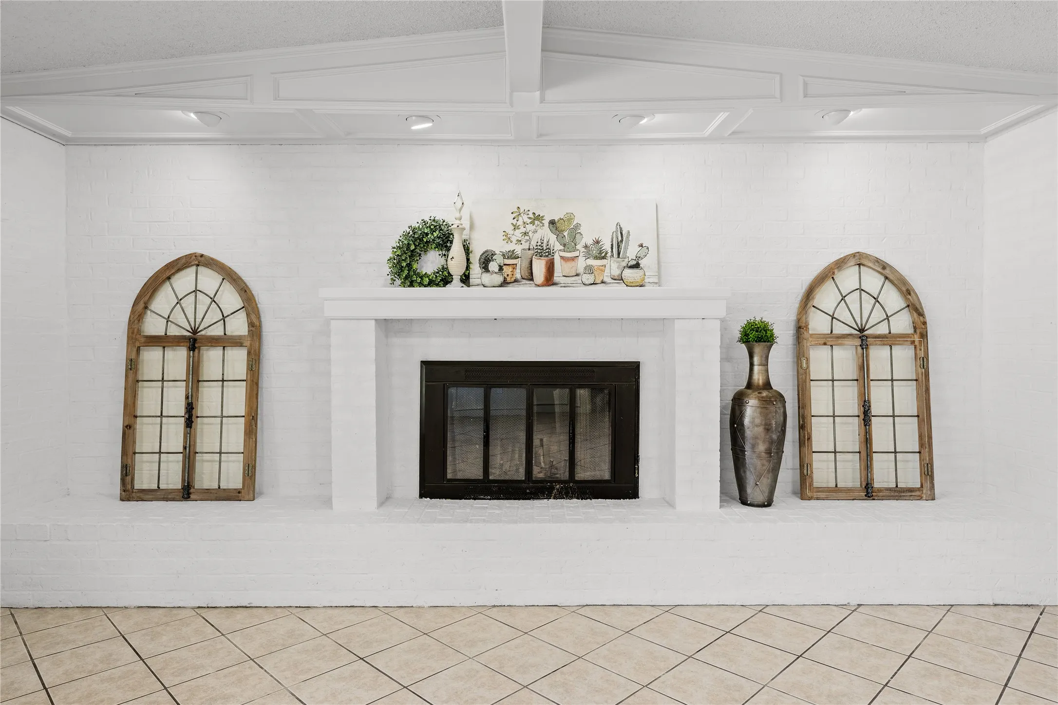 Single Family Residence For Sale in Hill County , 608 S Colorado Street, Whitney, Texas 76692, 3 Bedroom, 2 Bathroom, Garage spaces, 2,067 Sqft, built in 1986, mls#21332499, Real Estate Agent in Whitney, Homes For Sale in Hill county, Homes For Sale in Whitney, Realtor in Whitney Texas, Real Estate Brokerage Independent Realty Texas, Luminita Cordes Realtor