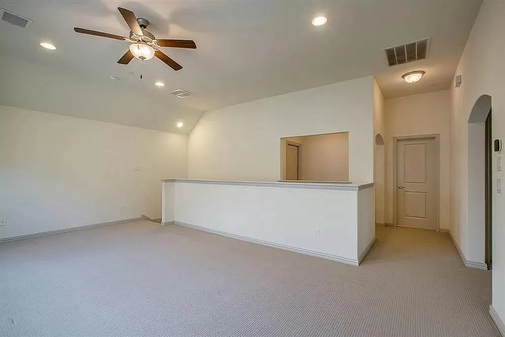 Townhouse For Rent in Denton County , 4678C Dozier Road, Carrollton, Texas 75010, 3 Bedroom, 3 Bathroom, 2 Garage spaces, 2,262 Sqft, built in 2016, mls#21332780, Real Estate Agent in Carrollton, Homes For Rent in Denton county, Homes For Rent in Carrollton, Realtor in Carrollton Texas, Real Estate Brokerage Independent Realty Texas, Luminita Cordes Realtor