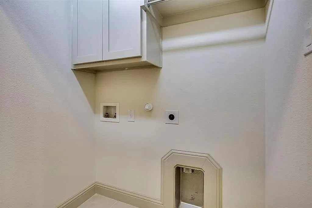 Townhouse For Rent in Denton County , 4678C Dozier Road, Carrollton, Texas 75010, 3 Bedroom, 3 Bathroom, 2 Garage spaces, 2,262 Sqft, built in 2016, mls#21332780, Real Estate Agent in Carrollton, Homes For Rent in Denton county, Homes For Rent in Carrollton, Realtor in Carrollton Texas, Real Estate Brokerage Independent Realty Texas, Luminita Cordes Realtor
