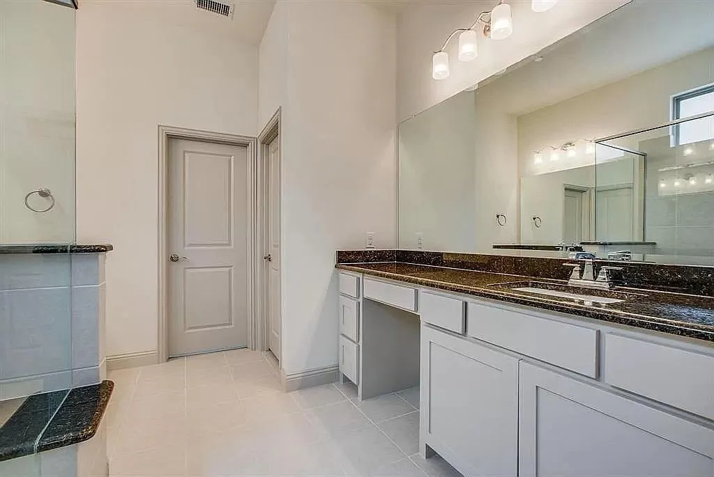 Townhouse For Rent in Denton County , 4678C Dozier Road, Carrollton, Texas 75010, 3 Bedroom, 3 Bathroom, 2 Garage spaces, 2,262 Sqft, built in 2016, mls#21332780, Real Estate Agent in Carrollton, Homes For Rent in Denton county, Homes For Rent in Carrollton, Realtor in Carrollton Texas, Real Estate Brokerage Independent Realty Texas, Luminita Cordes Realtor