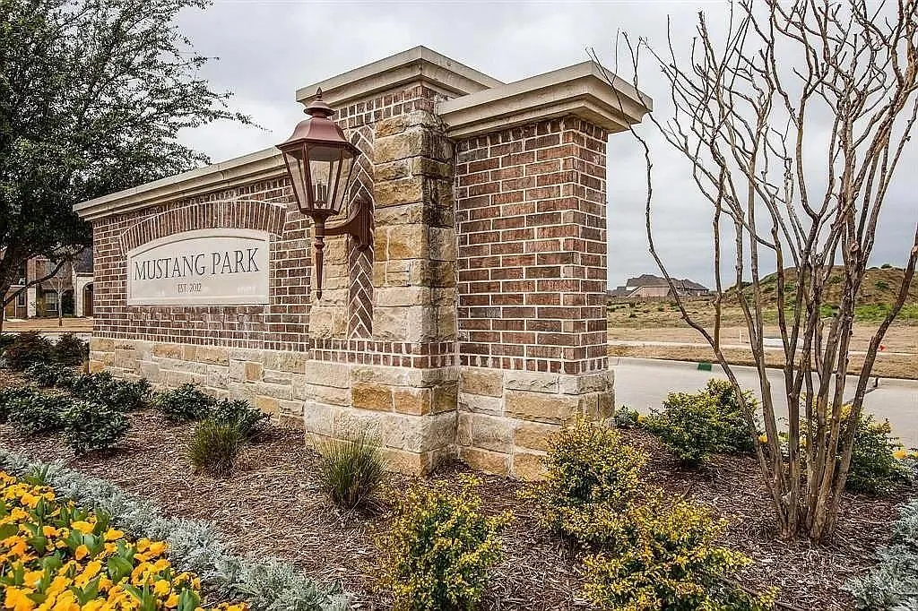 Townhouse For Rent in Denton County , 4678C Dozier Road, Carrollton, Texas 75010, 3 Bedroom, 3 Bathroom, 2 Garage spaces, 2,262 Sqft, built in 2016, mls#21332780, Real Estate Agent in Carrollton, Homes For Rent in Denton county, Homes For Rent in Carrollton, Realtor in Carrollton Texas, Real Estate Brokerage Independent Realty Texas, Luminita Cordes Realtor