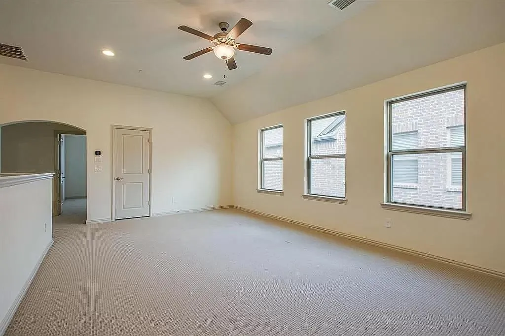 Townhouse For Rent in Denton County , 4678C Dozier Road, Carrollton, Texas 75010, 3 Bedroom, 3 Bathroom, 2 Garage spaces, 2,262 Sqft, built in 2016, mls#21332780, Real Estate Agent in Carrollton, Homes For Rent in Denton county, Homes For Rent in Carrollton, Realtor in Carrollton Texas, Real Estate Brokerage Independent Realty Texas, Luminita Cordes Realtor