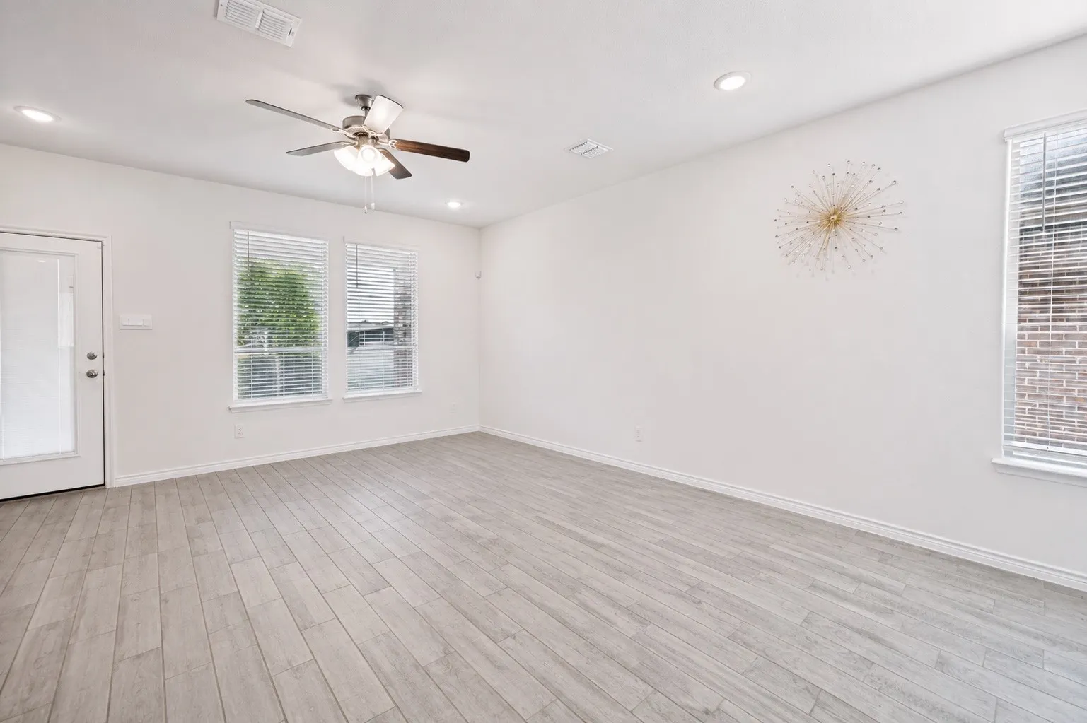 Single Family Residence For Sale in Tarrant County , 8153 Trudy Lane, Fort Worth, Texas 76120, 5 Bedroom, 3 Bathroom, 2 Garage spaces, 2,615 Sqft, built in 2024, mls#21331536, Real Estate Agent in Fort Worth, Homes For Sale in Tarrant county, Homes For Sale in Fort Worth, Realtor in Fort Worth Texas, Real Estate Brokerage Independent Realty Texas, Luminita Cordes Realtor
