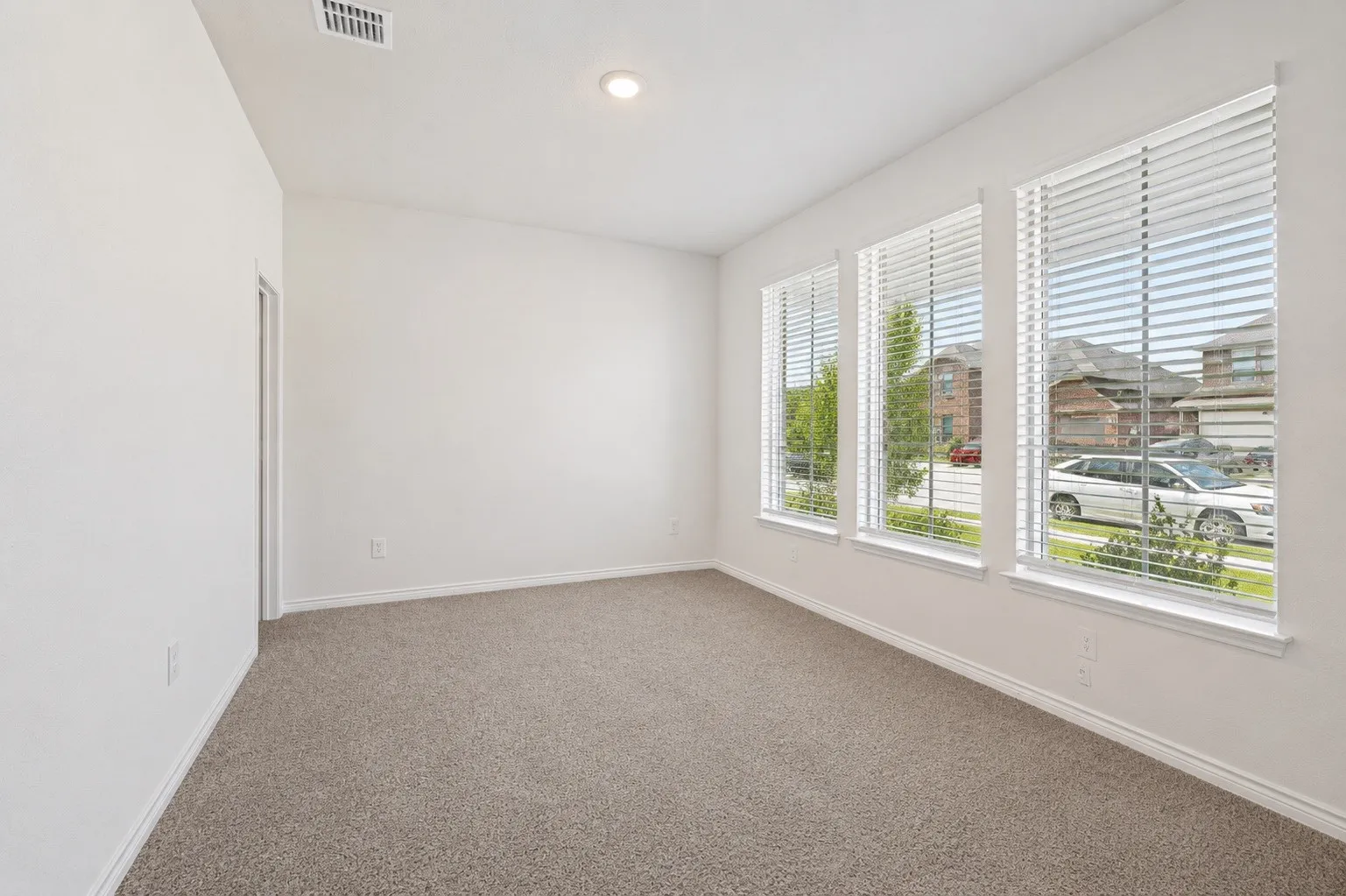 Single Family Residence For Sale in Tarrant County , 8153 Trudy Lane, Fort Worth, Texas 76120, 5 Bedroom, 3 Bathroom, 2 Garage spaces, 2,615 Sqft, built in 2024, mls#21331536, Real Estate Agent in Fort Worth, Homes For Sale in Tarrant county, Homes For Sale in Fort Worth, Realtor in Fort Worth Texas, Real Estate Brokerage Independent Realty Texas, Luminita Cordes Realtor