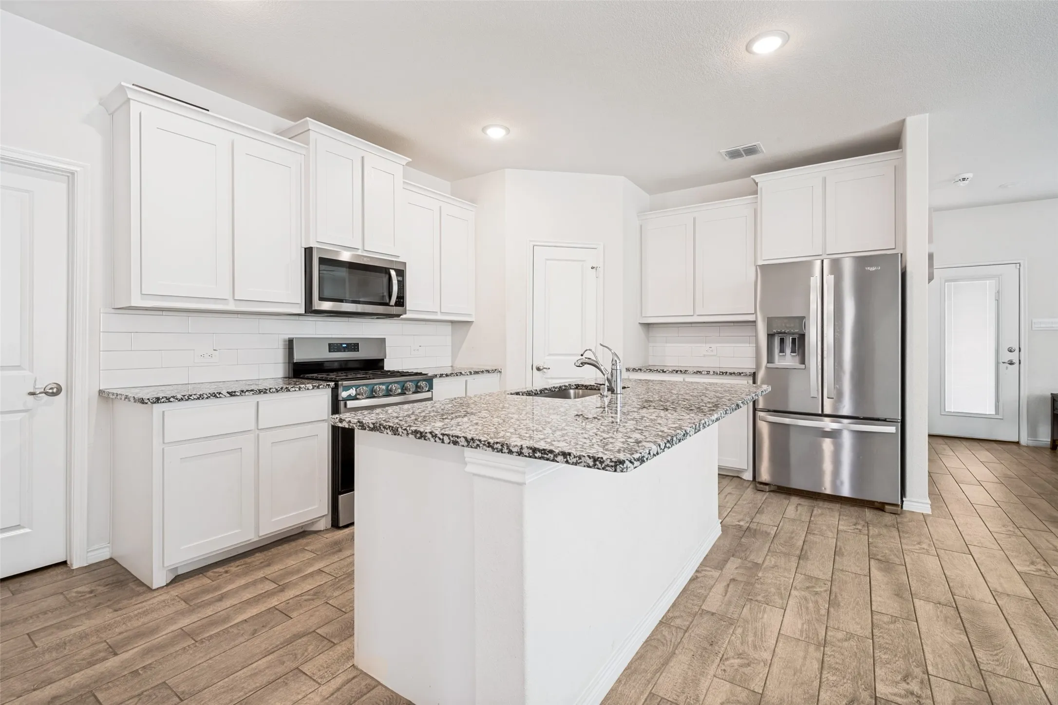 Single Family Residence For Sale in Tarrant County , 8153 Trudy Lane, Fort Worth, Texas 76120, 5 Bedroom, 3 Bathroom, 2 Garage spaces, 2,615 Sqft, built in 2024, mls#21331536, Real Estate Agent in Fort Worth, Homes For Sale in Tarrant county, Homes For Sale in Fort Worth, Realtor in Fort Worth Texas, Real Estate Brokerage Independent Realty Texas, Luminita Cordes Realtor