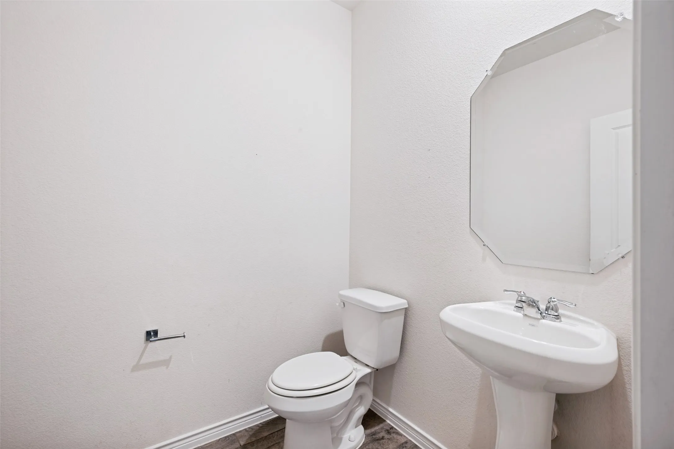 Single Family Residence For Sale in Tarrant County , 8153 Trudy Lane, Fort Worth, Texas 76120, 5 Bedroom, 3 Bathroom, 2 Garage spaces, 2,615 Sqft, built in 2024, mls#21331536, Real Estate Agent in Fort Worth, Homes For Sale in Tarrant county, Homes For Sale in Fort Worth, Realtor in Fort Worth Texas, Real Estate Brokerage Independent Realty Texas, Luminita Cordes Realtor