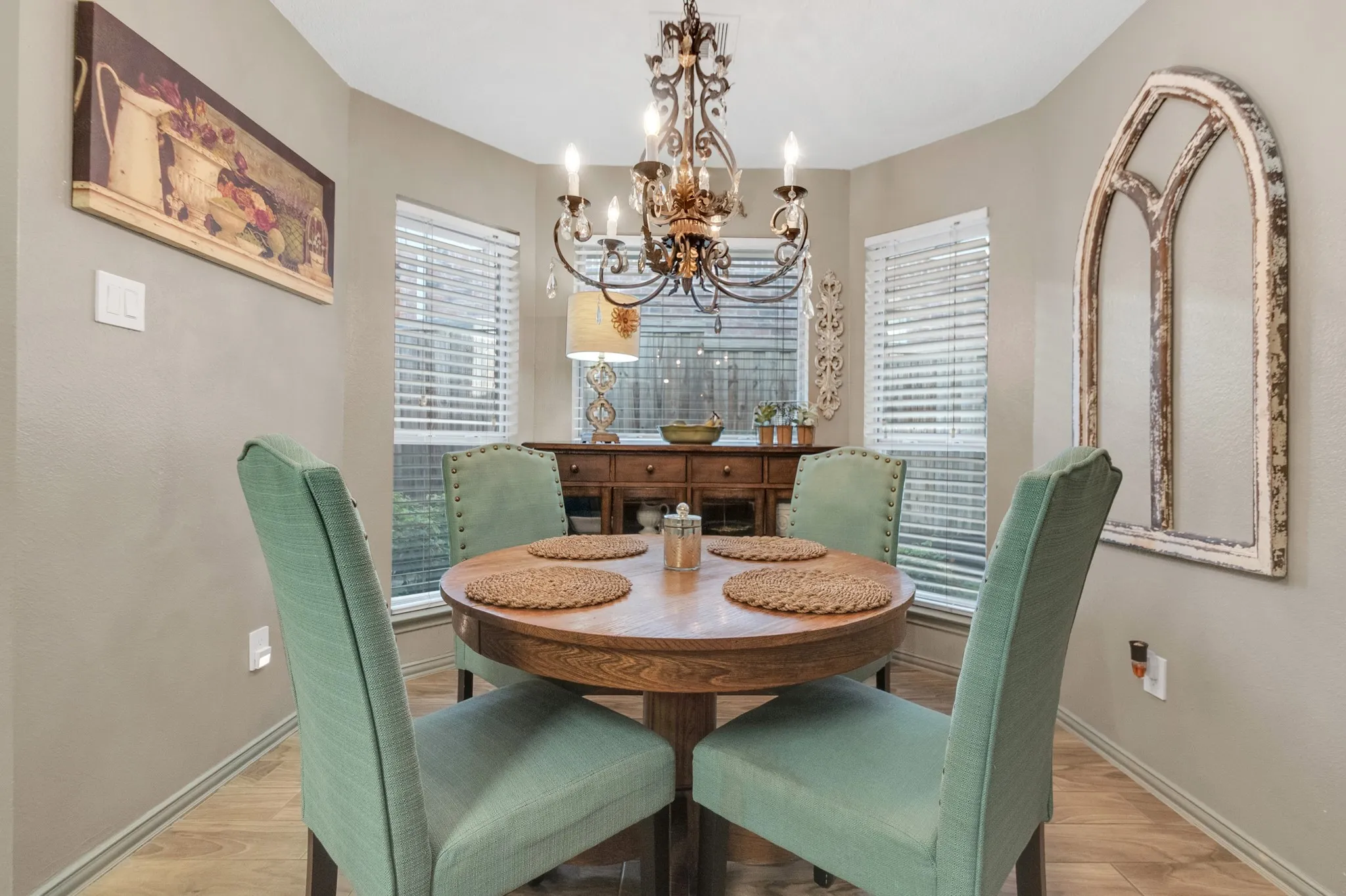 Single Family Residence For Sale in Collin County , 4407 Santa Fe Lane, Mc Kinney, Texas 75070, 3 Bedroom, 3 Bathroom, 2 Garage spaces, 2,017 Sqft, built in 1994, mls#21332052, Real Estate Agent in Mc Kinney, Homes For Sale in Collin county, Homes For Sale in Mc Kinney, Realtor in Mc Kinney Texas, Real Estate Brokerage Independent Realty Texas, Luminita Cordes Realtor