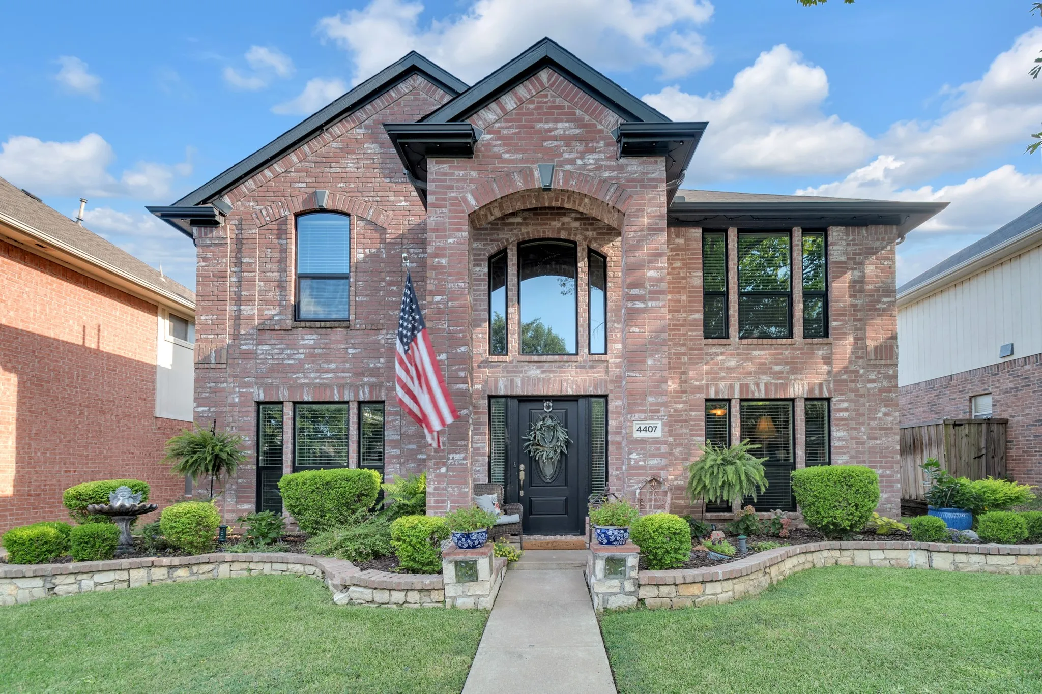 Single Family Residence For Sale in Collin County , 4407 Santa Fe Lane, Mc Kinney, Texas 75070, 3 Bedroom, 3 Bathroom, 2 Garage spaces, 2,017 Sqft, built in 1994, mls#21332052, Real Estate Agent in Mc Kinney, Homes For Sale in Collin county, Homes For Sale in Mc Kinney, Realtor in Mc Kinney Texas, Real Estate Brokerage Independent Realty Texas, Luminita Cordes Realtor