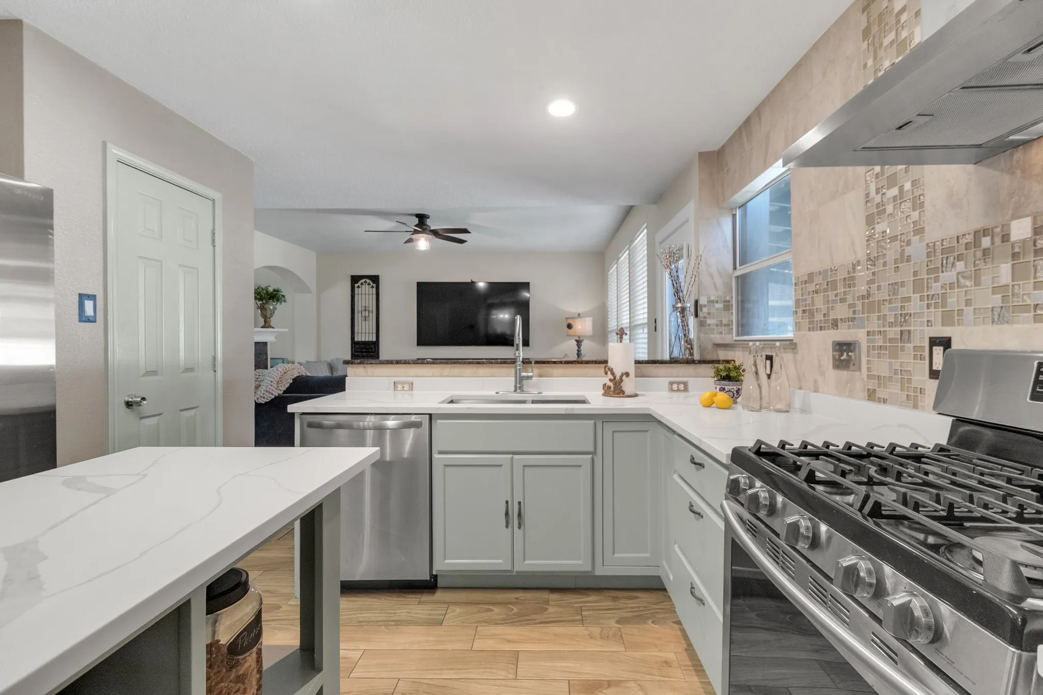Single Family Residence For Sale in Collin County , 4407 Santa Fe Lane, Mc Kinney, Texas 75070, 3 Bedroom, 3 Bathroom, 2 Garage spaces, 2,017 Sqft, built in 1994, mls#21332052, Real Estate Agent in Mc Kinney, Homes For Sale in Collin county, Homes For Sale in Mc Kinney, Realtor in Mc Kinney Texas, Real Estate Brokerage Independent Realty Texas, Luminita Cordes Realtor
