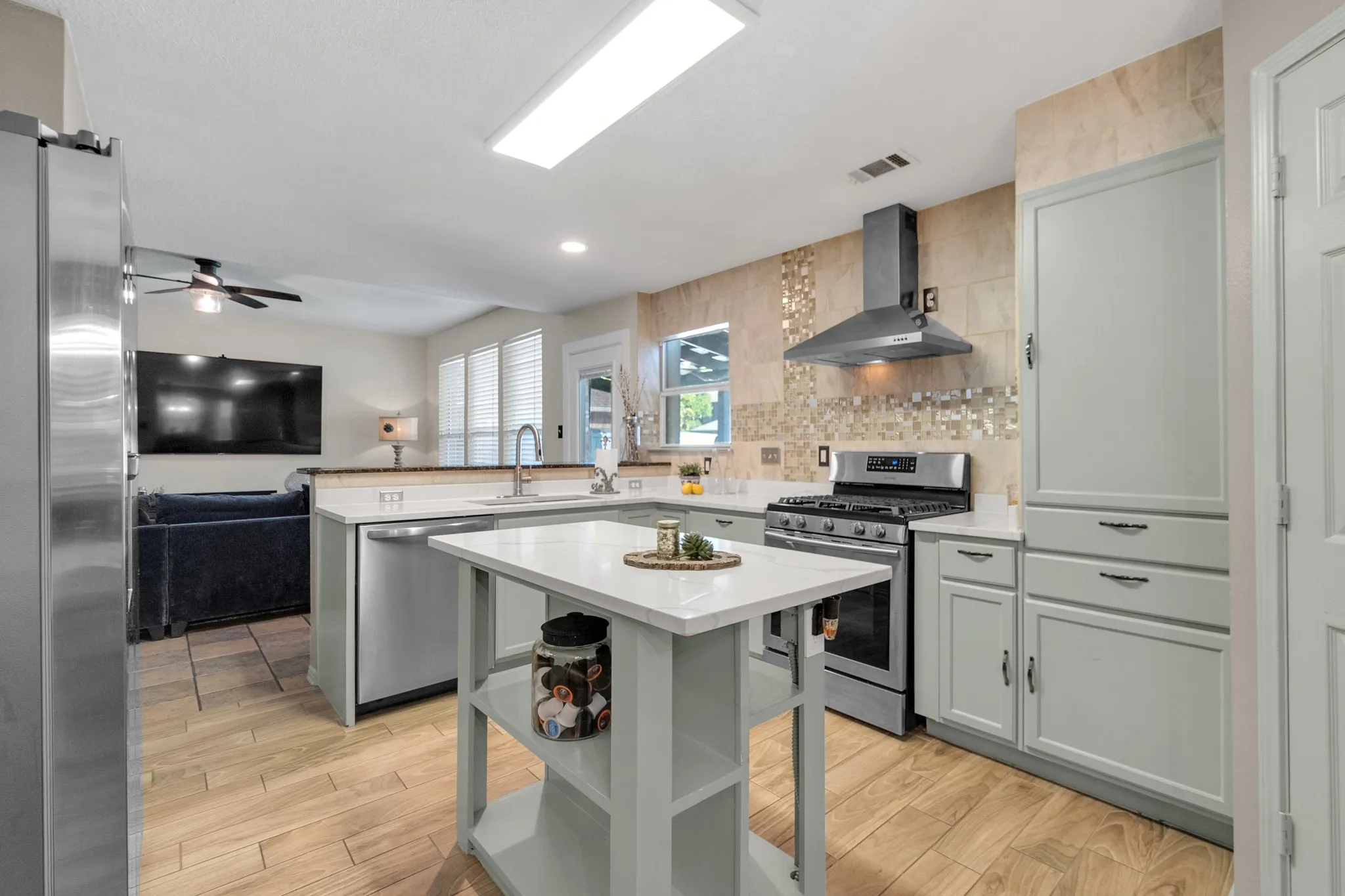 Single Family Residence For Sale in Collin County , 4407 Santa Fe Lane, Mc Kinney, Texas 75070, 3 Bedroom, 3 Bathroom, 2 Garage spaces, 2,017 Sqft, built in 1994, mls#21332052, Real Estate Agent in Mc Kinney, Homes For Sale in Collin county, Homes For Sale in Mc Kinney, Realtor in Mc Kinney Texas, Real Estate Brokerage Independent Realty Texas, Luminita Cordes Realtor