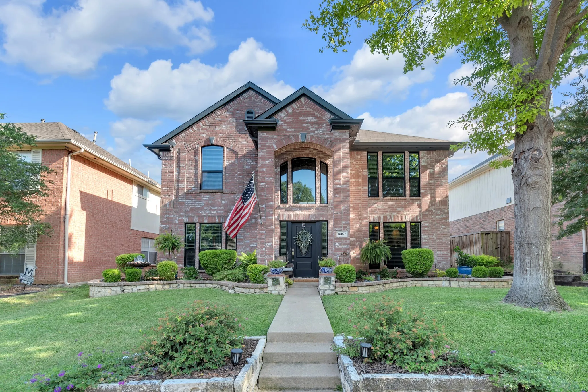 Single Family Residence For Sale in Collin County , 4407 Santa Fe Lane, Mc Kinney, Texas 75070, 3 Bedroom, 3 Bathroom, 2 Garage spaces, 2,017 Sqft, built in 1994, mls#21332052, Real Estate Agent in Mc Kinney, Homes For Sale in Collin county, Homes For Sale in Mc Kinney, Realtor in Mc Kinney Texas, Real Estate Brokerage Independent Realty Texas, Luminita Cordes Realtor
