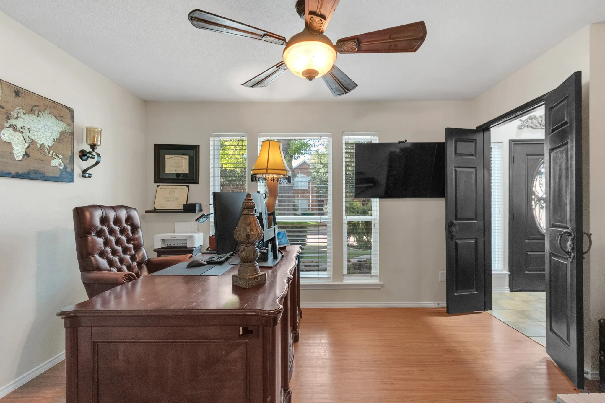 Single Family Residence For Sale in Collin County , 4407 Santa Fe Lane, Mc Kinney, Texas 75070, 3 Bedroom, 3 Bathroom, 2 Garage spaces, 2,017 Sqft, built in 1994, mls#21332052, Real Estate Agent in Mc Kinney, Homes For Sale in Collin county, Homes For Sale in Mc Kinney, Realtor in Mc Kinney Texas, Real Estate Brokerage Independent Realty Texas, Luminita Cordes Realtor