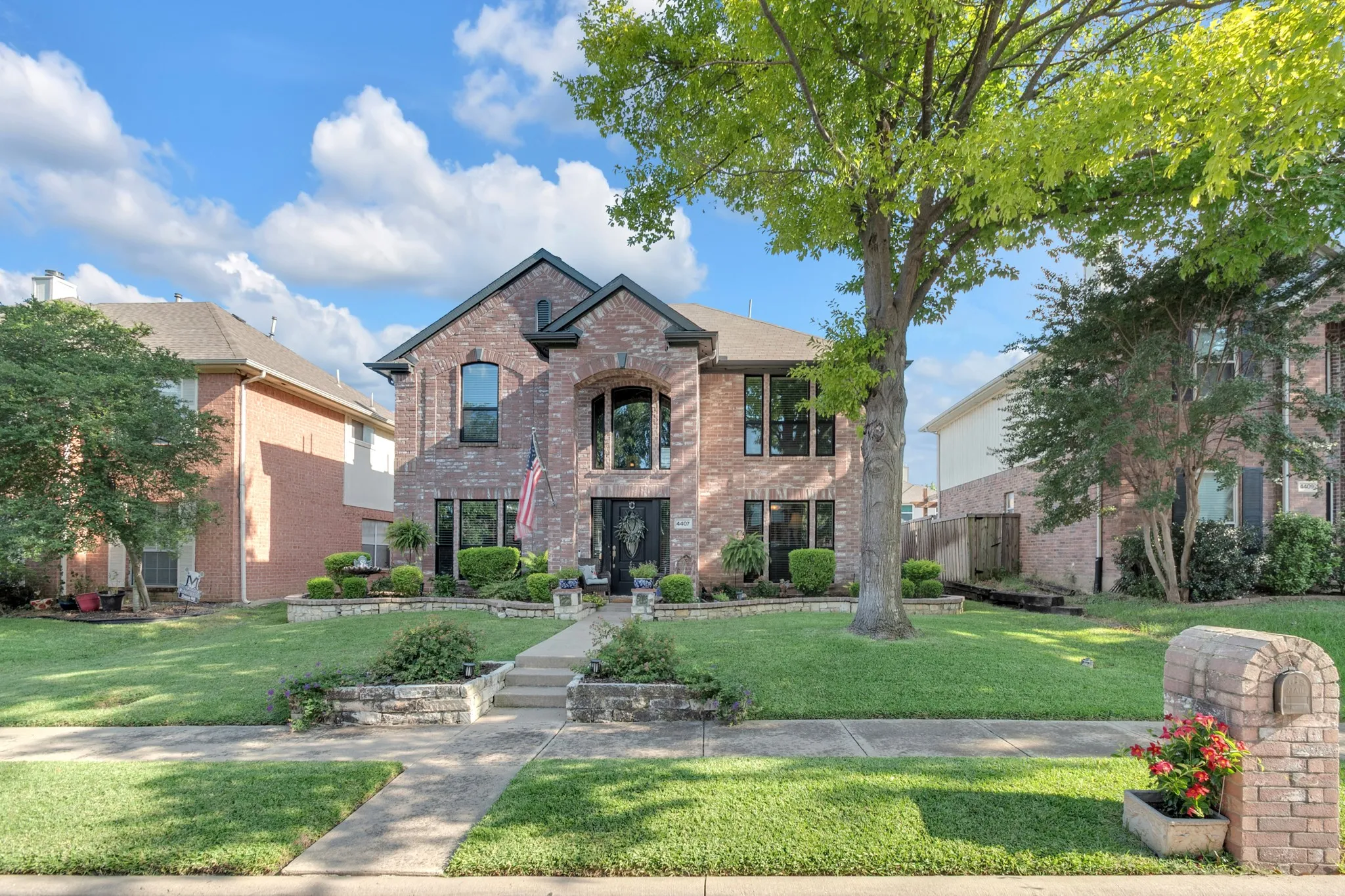 Single Family Residence For Sale in Collin County , 4407 Santa Fe Lane, Mc Kinney, Texas 75070, 3 Bedroom, 3 Bathroom, 2 Garage spaces, 2,017 Sqft, built in 1994, mls#21332052, Real Estate Agent in Mc Kinney, Homes For Sale in Collin county, Homes For Sale in Mc Kinney, Realtor in Mc Kinney Texas, Real Estate Brokerage Independent Realty Texas, Luminita Cordes Realtor